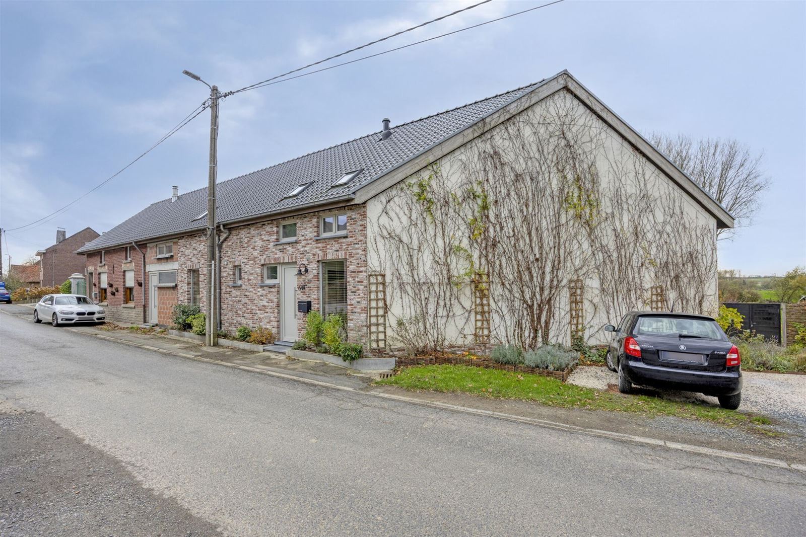 Instapklaar driegevel woning in groene omgeving foto 32