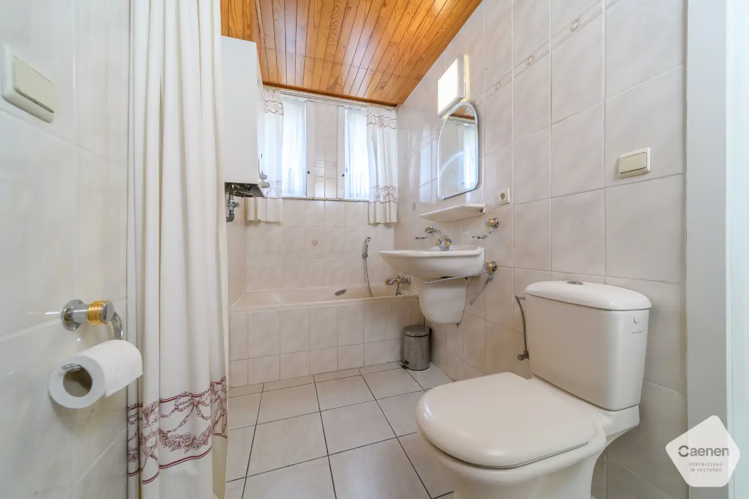 Charmante alleenstaande villa met ruime zuidgerichte tuin en garage in De Panne foto 9