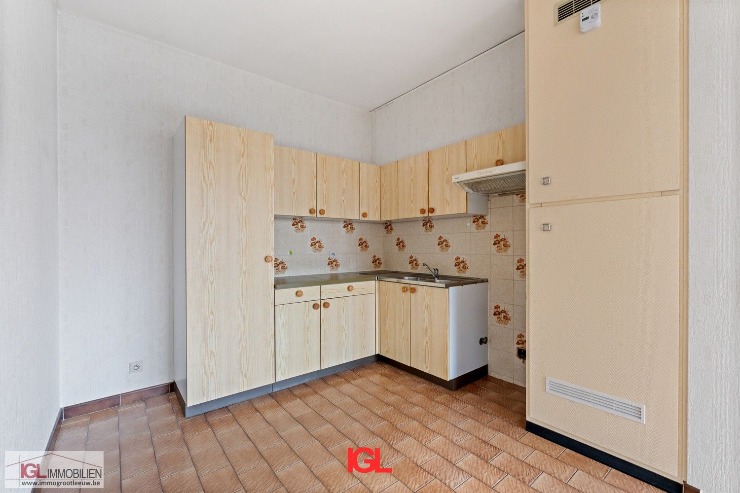 Lichtrijk 2-slaapkamerappartement met garagebox en kelder in Sint-Pieters-Leeuw foto 4