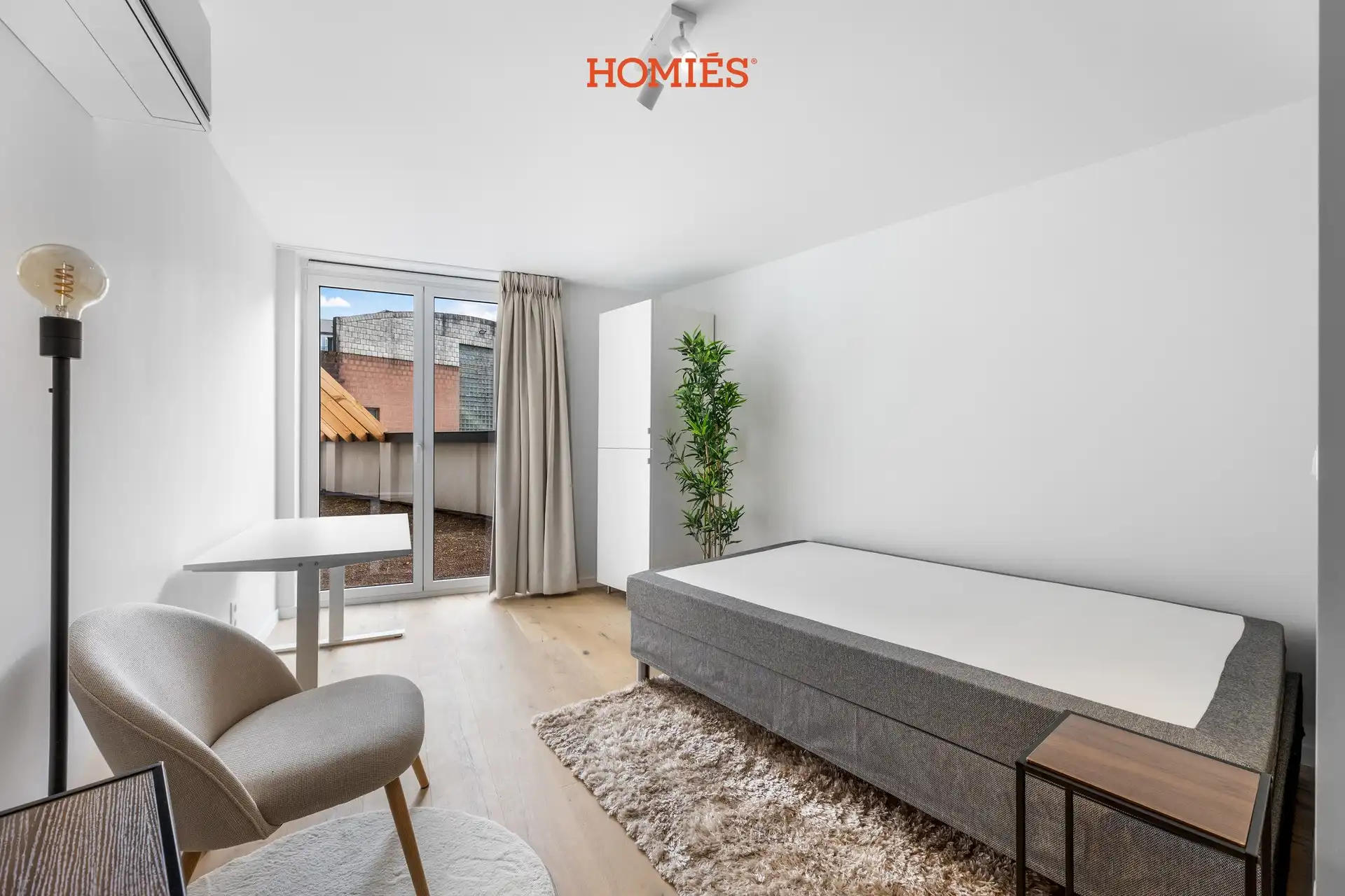 Ruime kamer eigen sanitair met privatief terras foto 2
