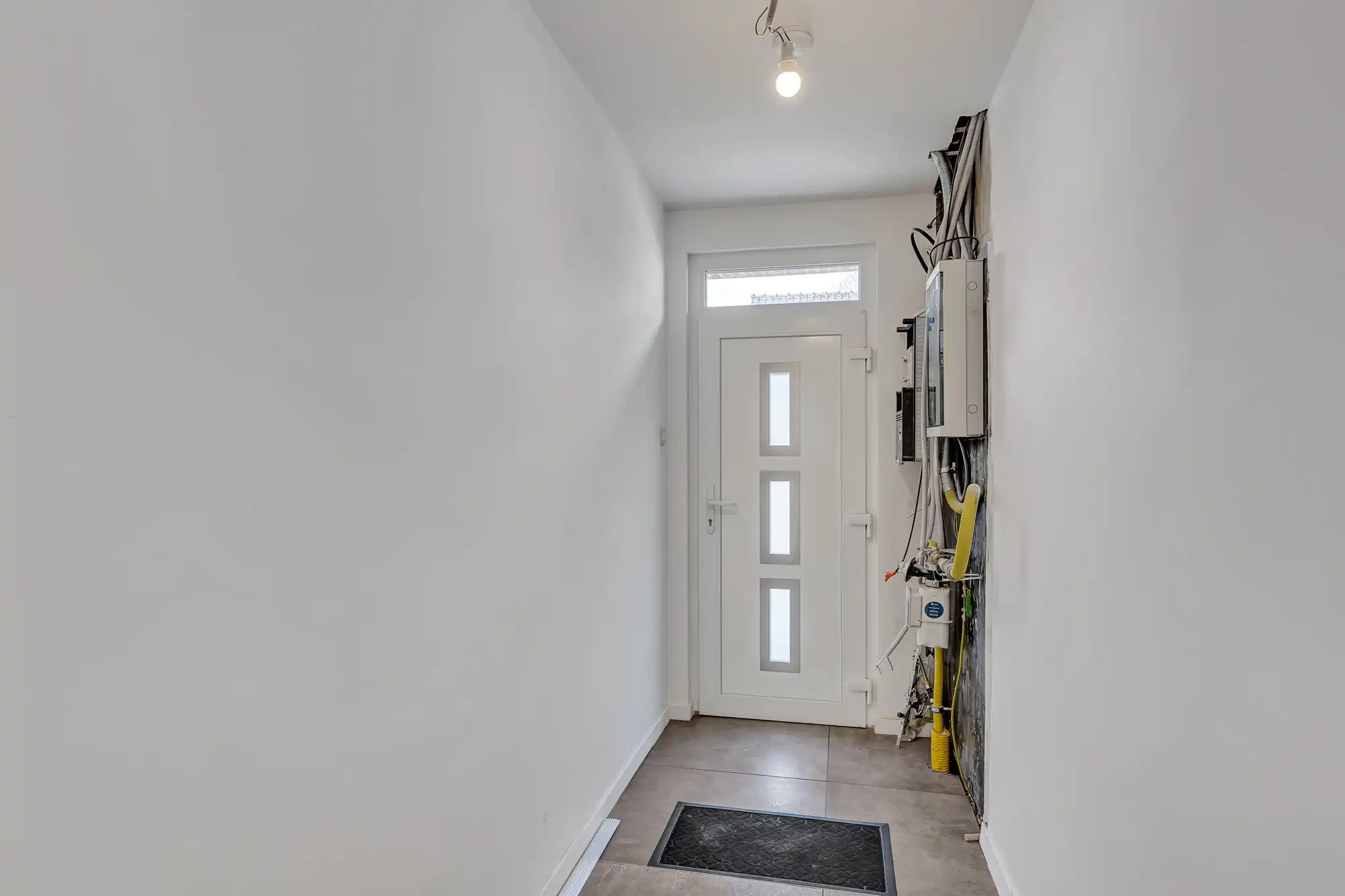 Instapklare gezinswoning met 4 slaapkamers en 2 badkamers foto 3