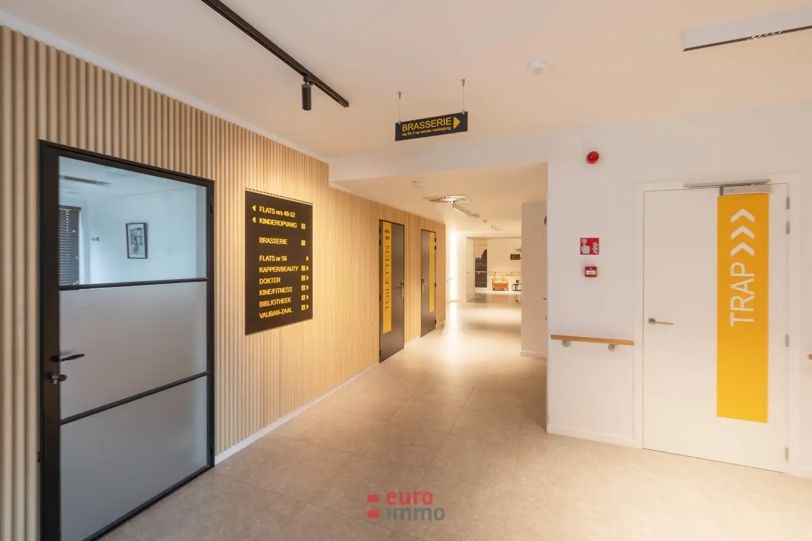 Instapklare assistentiewoning met luxueuze afwerking in Veurne! foto 10