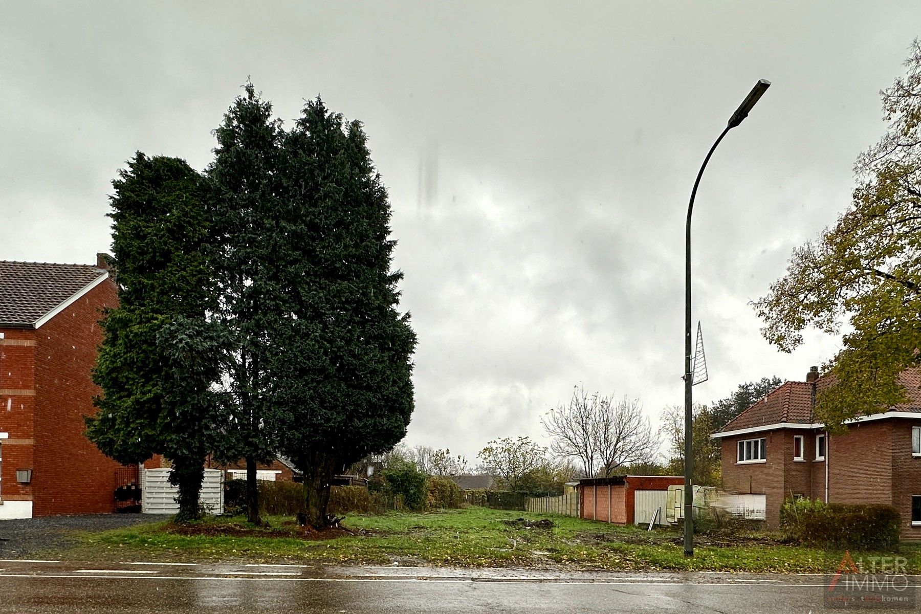 Bouwgrond voor open bebouwing, 7a25ca, straatbreedte 20,36m diepte perceel ca. 60m foto {{pictureIndex}}