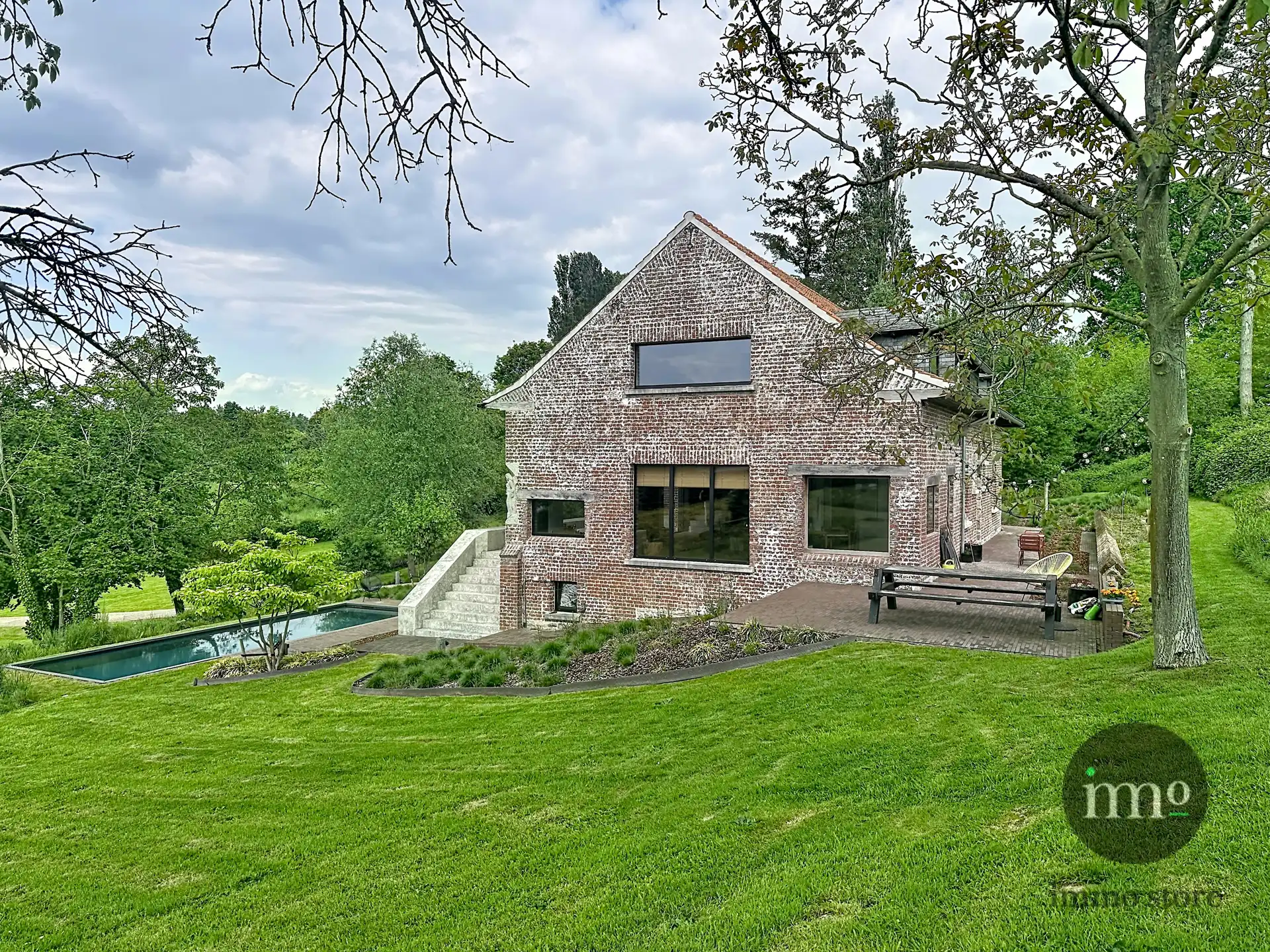 Stijlvol wonen in een uitzonderlijk groene setting foto 5