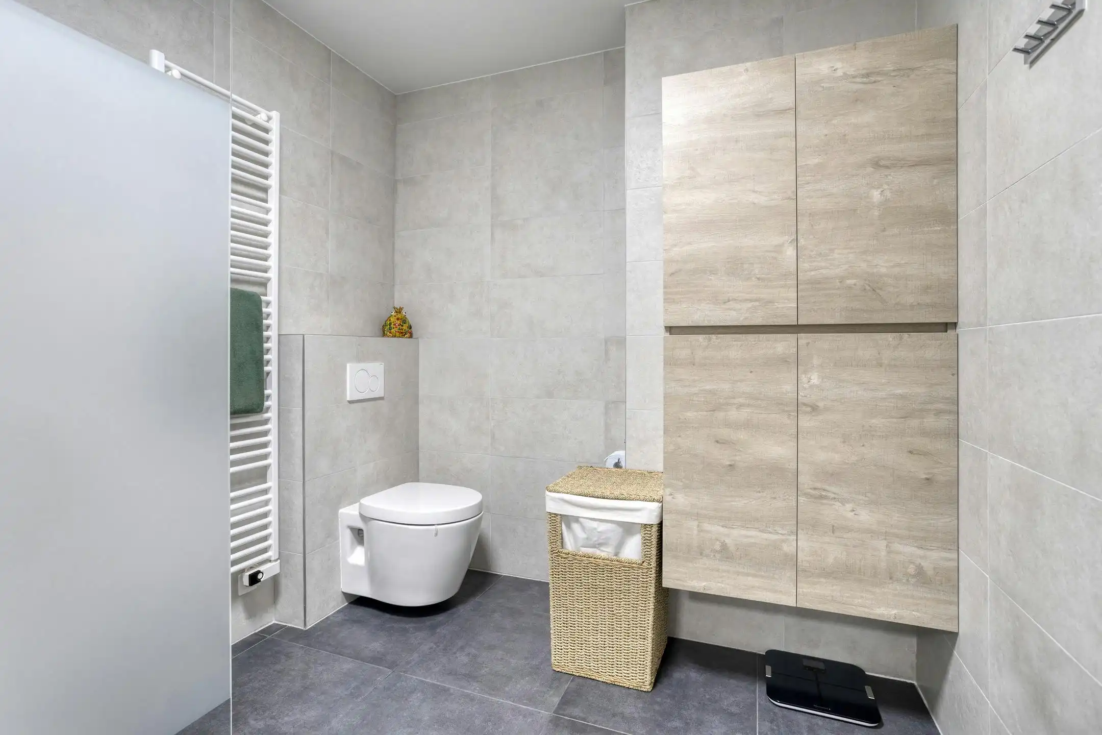 Appartement met 3 slaapkamers, garage en autostaanplaats te koop in Waarschoot foto 19