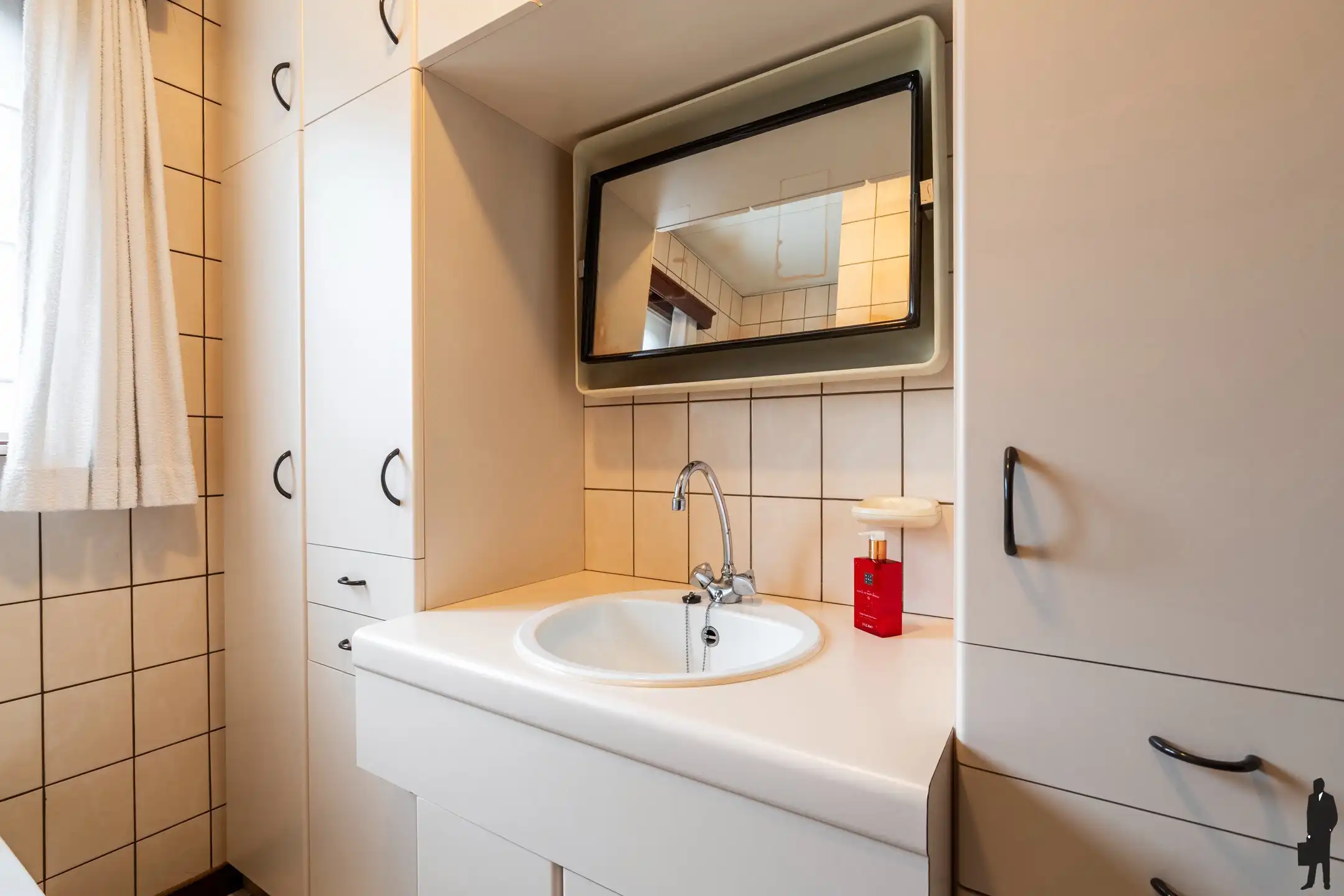 Uniek gelegen woning met 3 slpk. op zuidperceel van 2.609m² foto 8