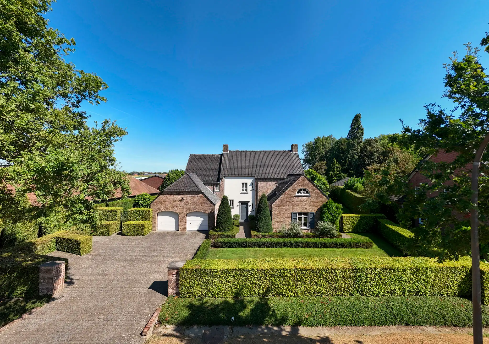 Luxe  villa met een oppervlakte van 475m²  op 1.383m² grond. foto 41