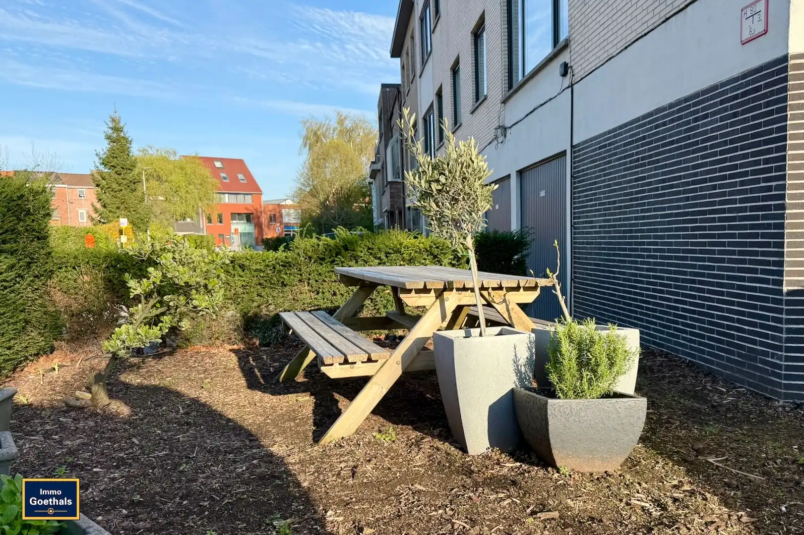 Centraal gelegen appartement met 2 kamers en 1 garage. foto 20