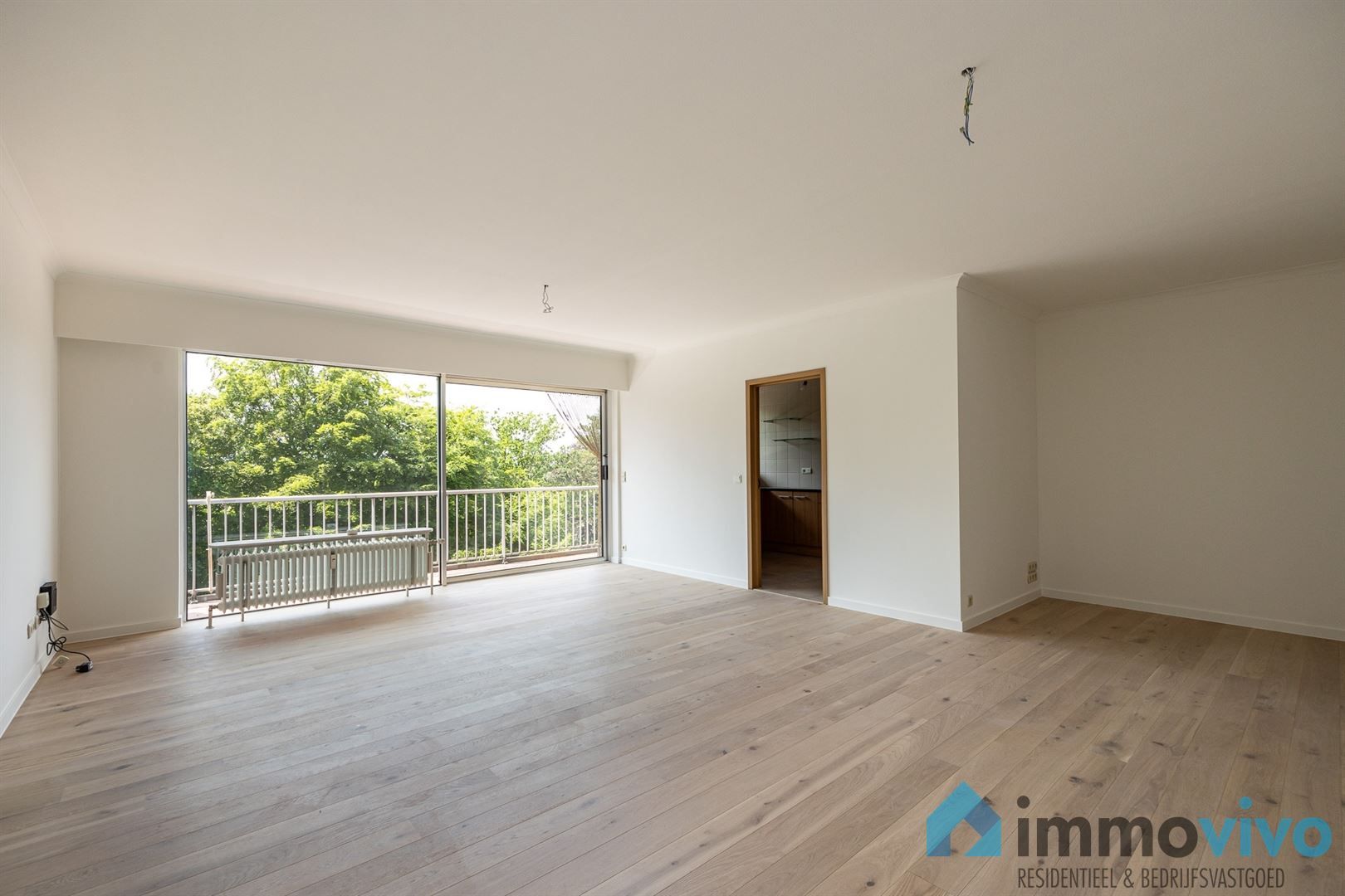 Gerenoveerd appartement met 3 slaapkamers en twee terrassen foto {{pictureIndex}}
