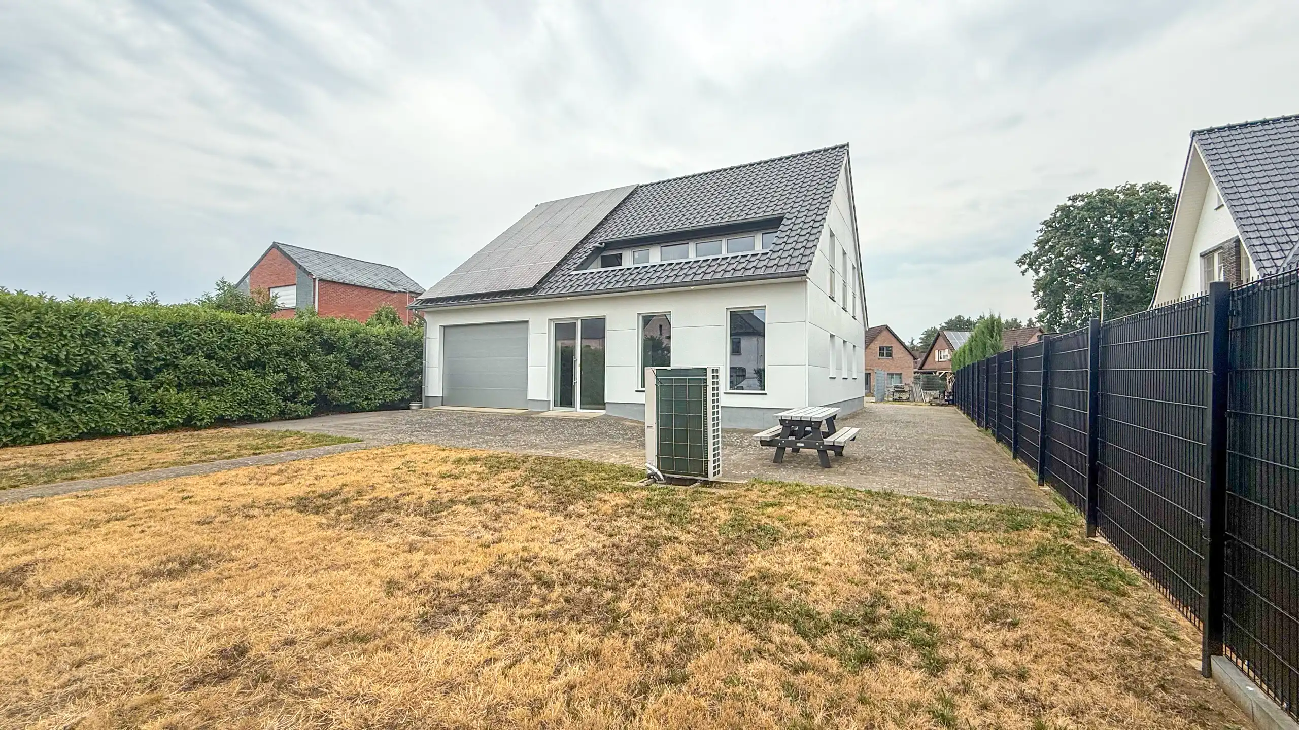 Multifunctionele woning met unieke benedenverdieping!  foto 61