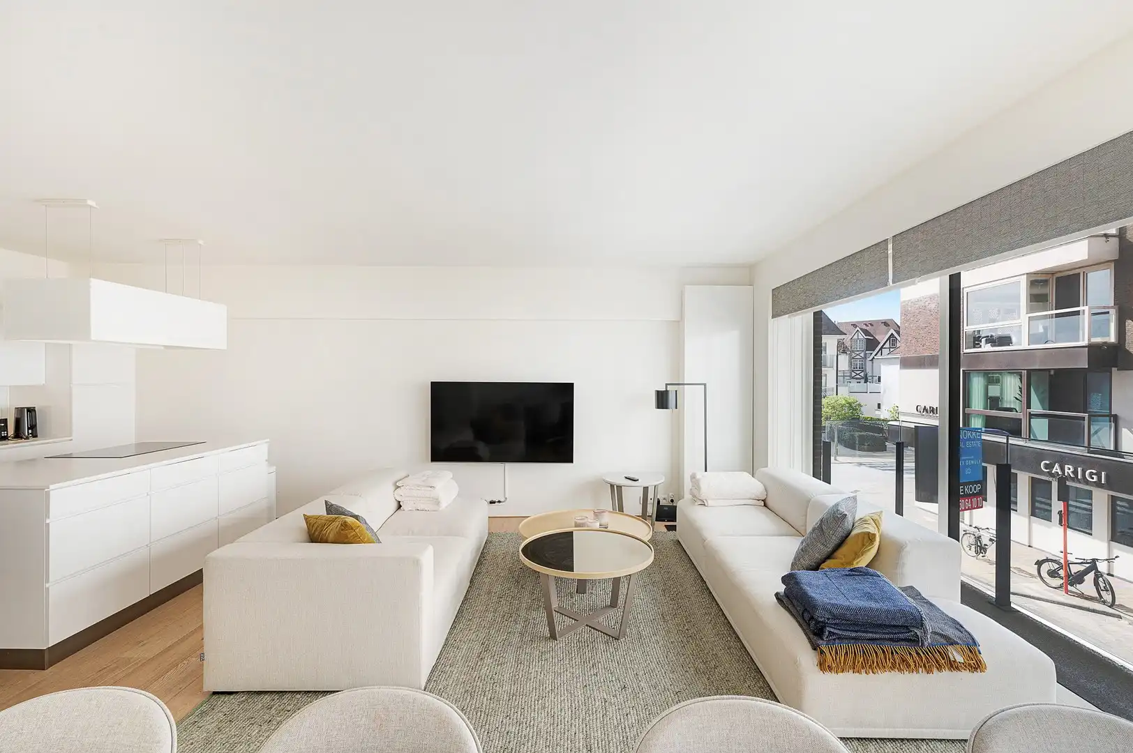 Hedendaags appartement genietend van zijdelings zeezicht, vlakbij de zee. foto 8