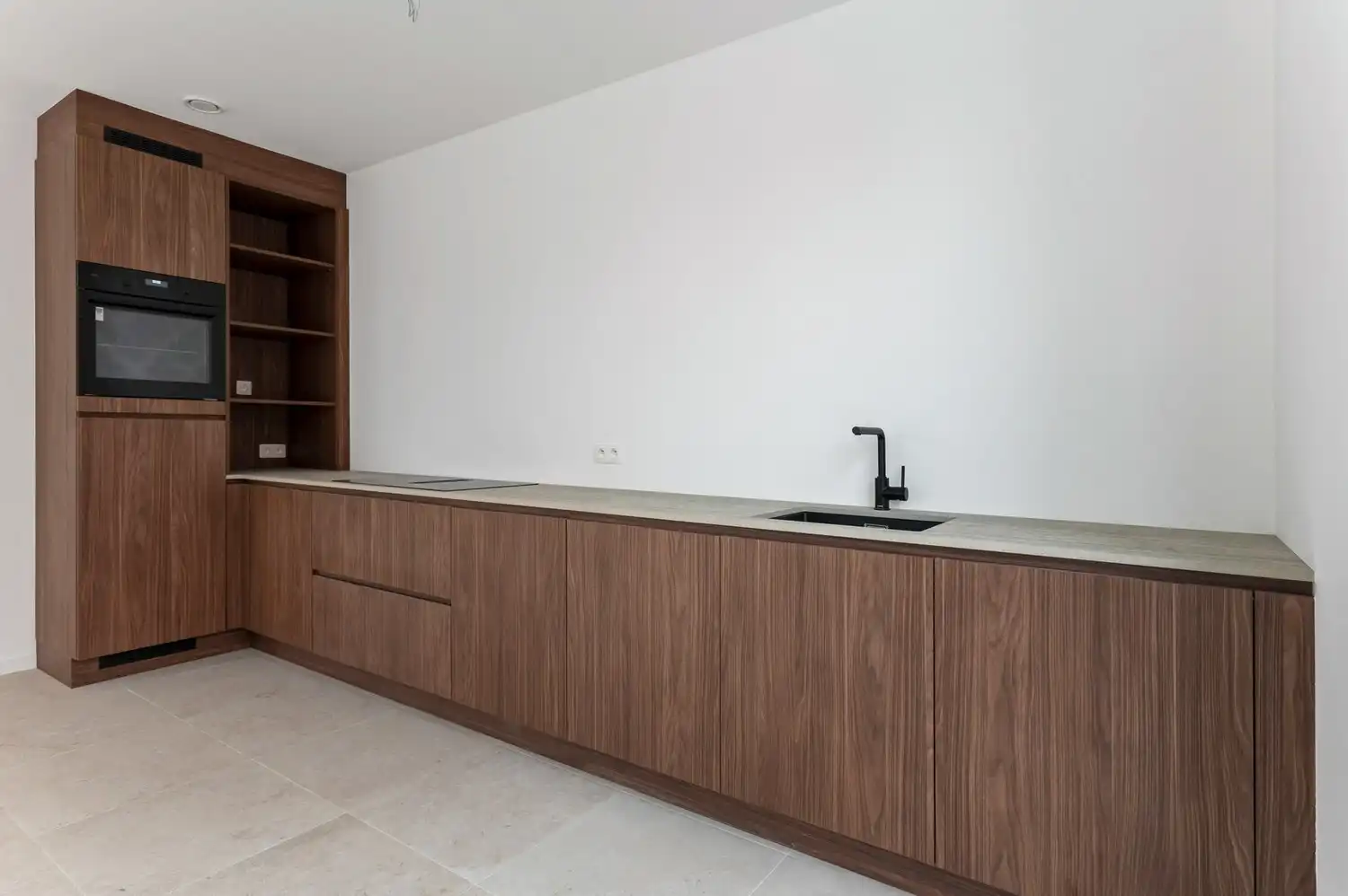 Lichtrijk, ruim & energiezuinig appartement met terras te Brasschaat foto 9