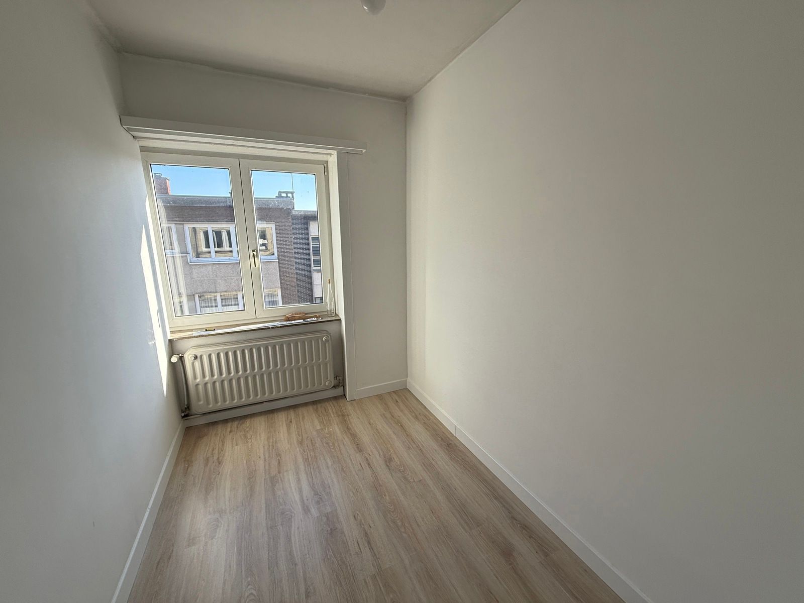 Goed gelegen woning met vier slaapkamers foto 15