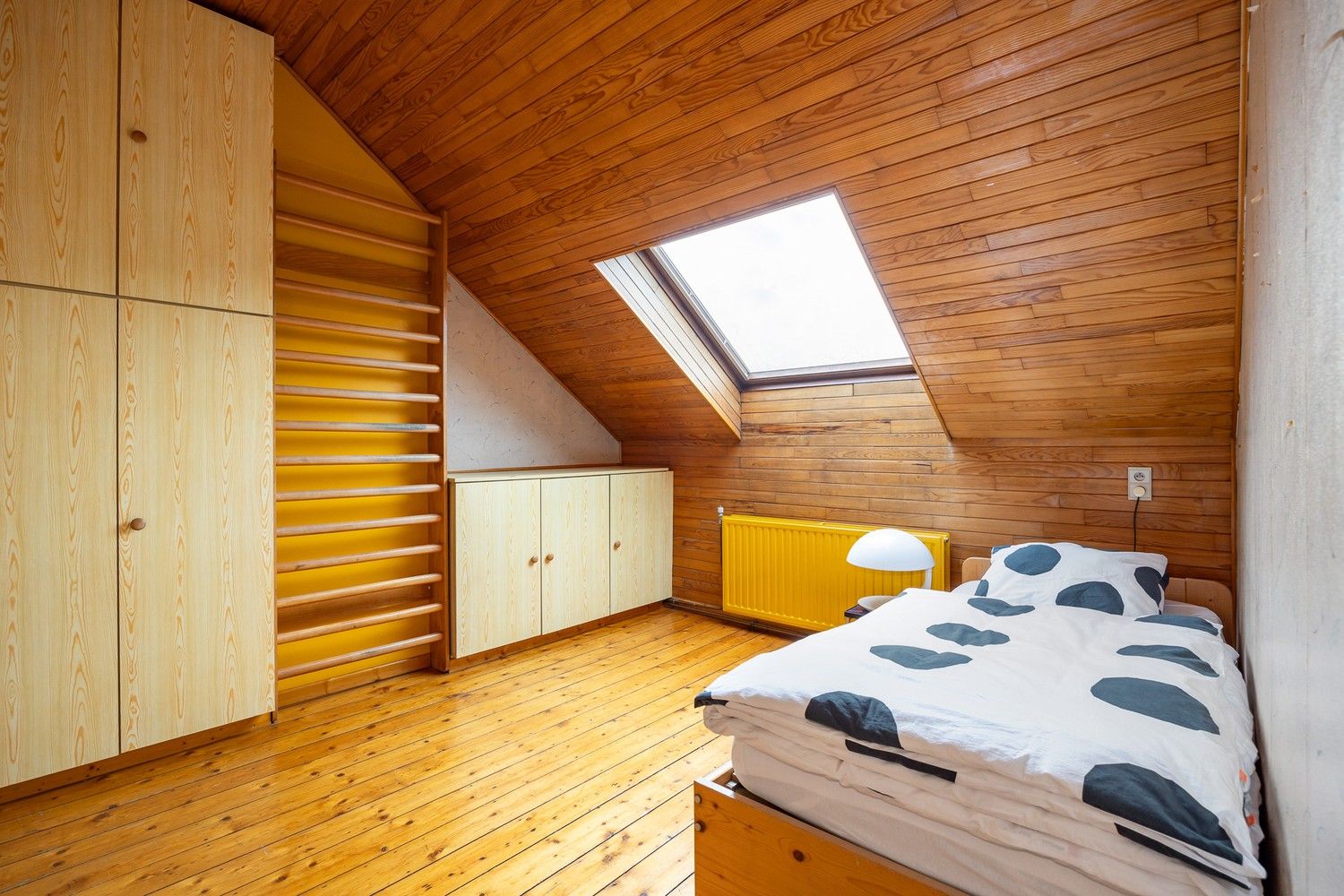 Op te frissen burgerwoning gelegen aan de Zurenborgwijk. foto 22