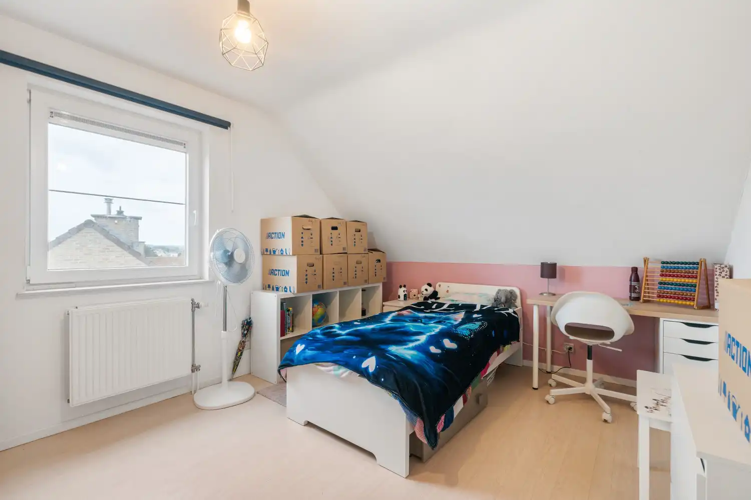 Prachtige 3-gevelwoning met studio, grote tuin en vrij uitzicht foto 10