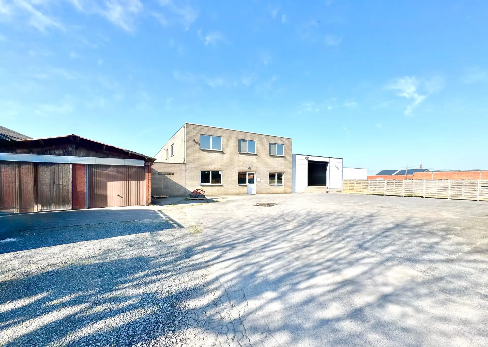 MAGAZIJNEN | BURELEN-TOONZAAL | GROND | 3.941 M² foto 4