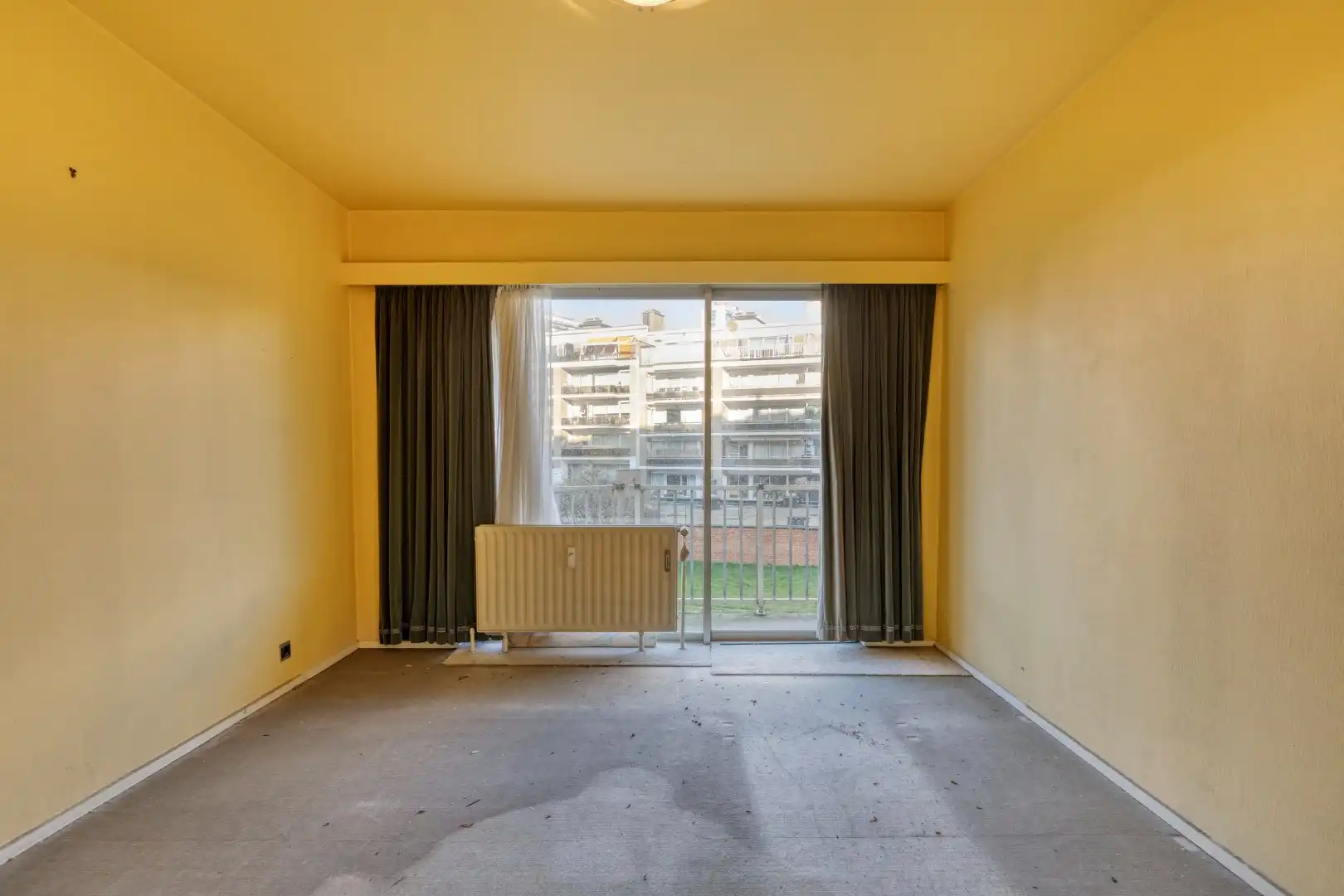 Ruim appartement met 2 slaapkamers, kelder en garage foto 8