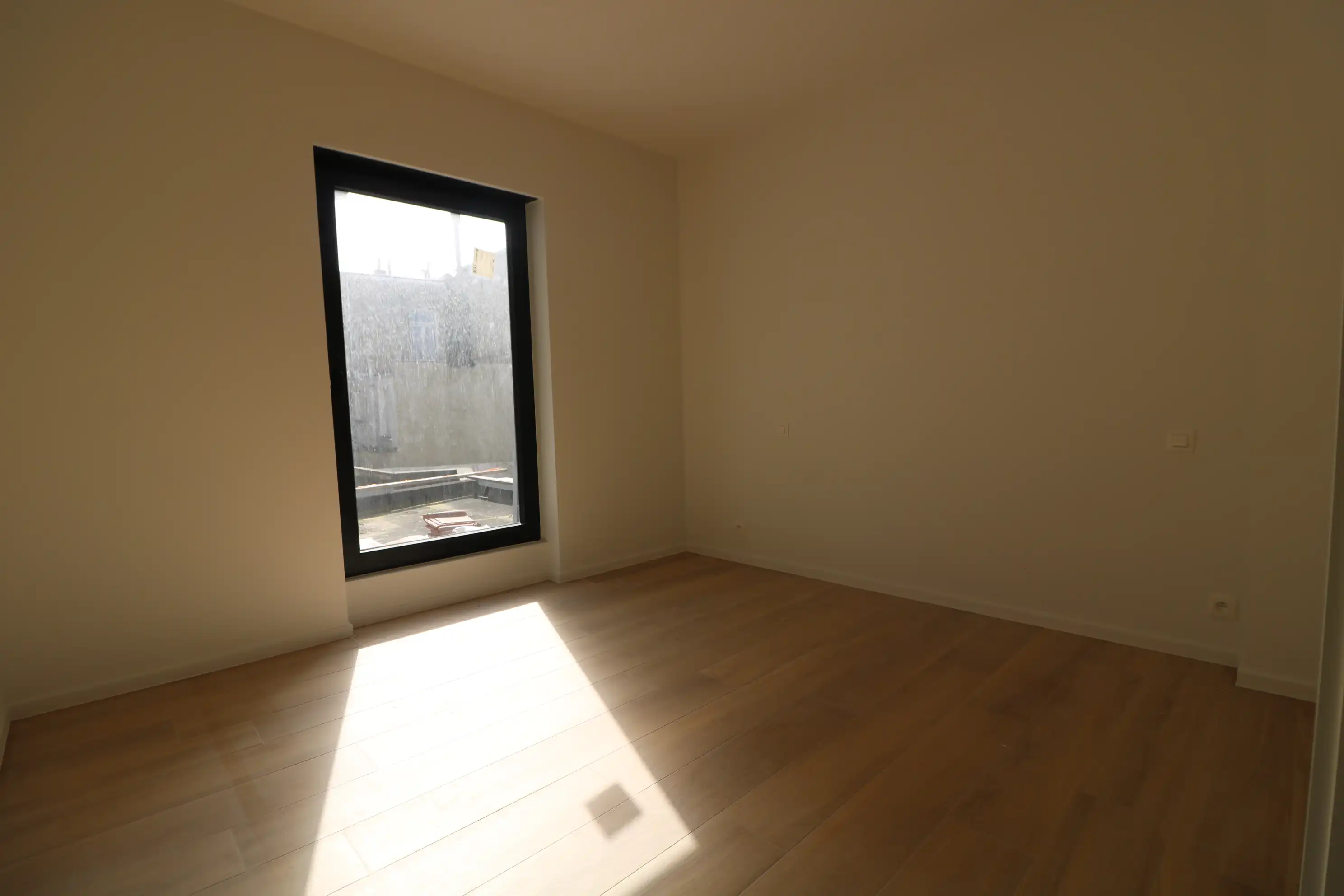 Prachtig nieuwbouwappartement met 2 slaapkamers gelegen in het centrum van Blankenberge. foto 5