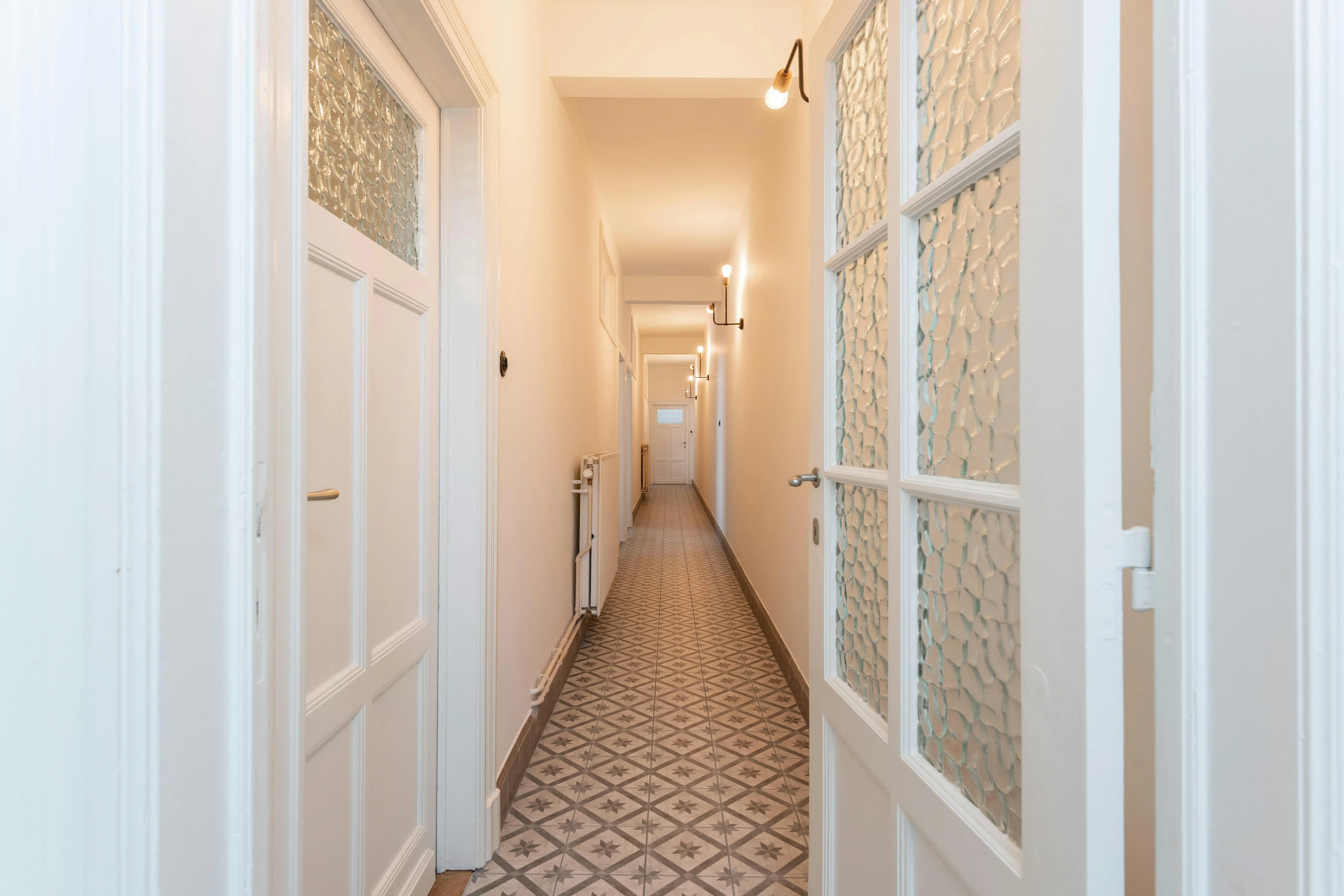 Uniek, historisch en ruim appartement te koop op de zeedijk  foto 4