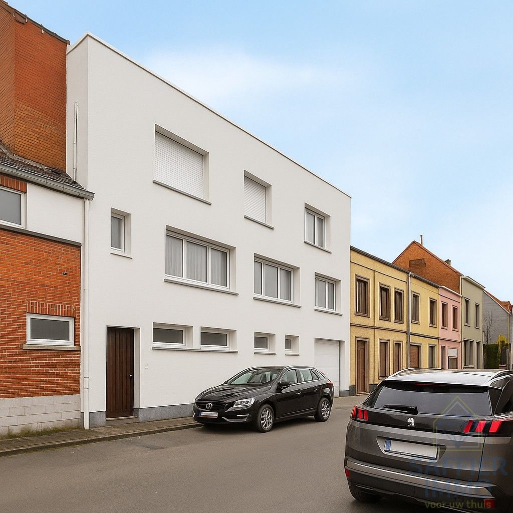 Hoofdfoto van de publicatie: Unieke bel-etage woning in rustige buurt nabij het centrum van Izegem
