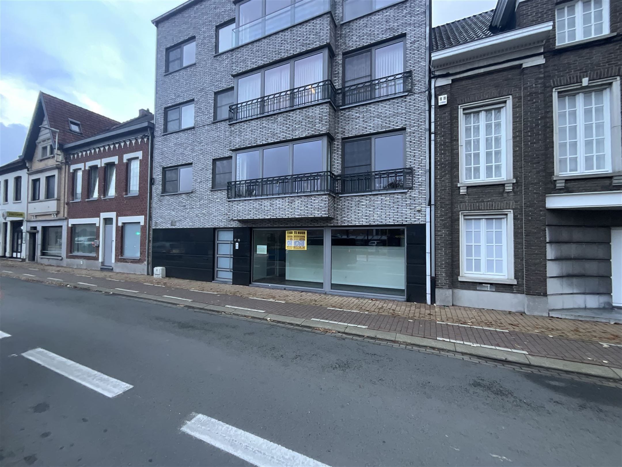 Commerciële ruimte te huur Vanackerestraat 19 - 8560 WEVELGEM