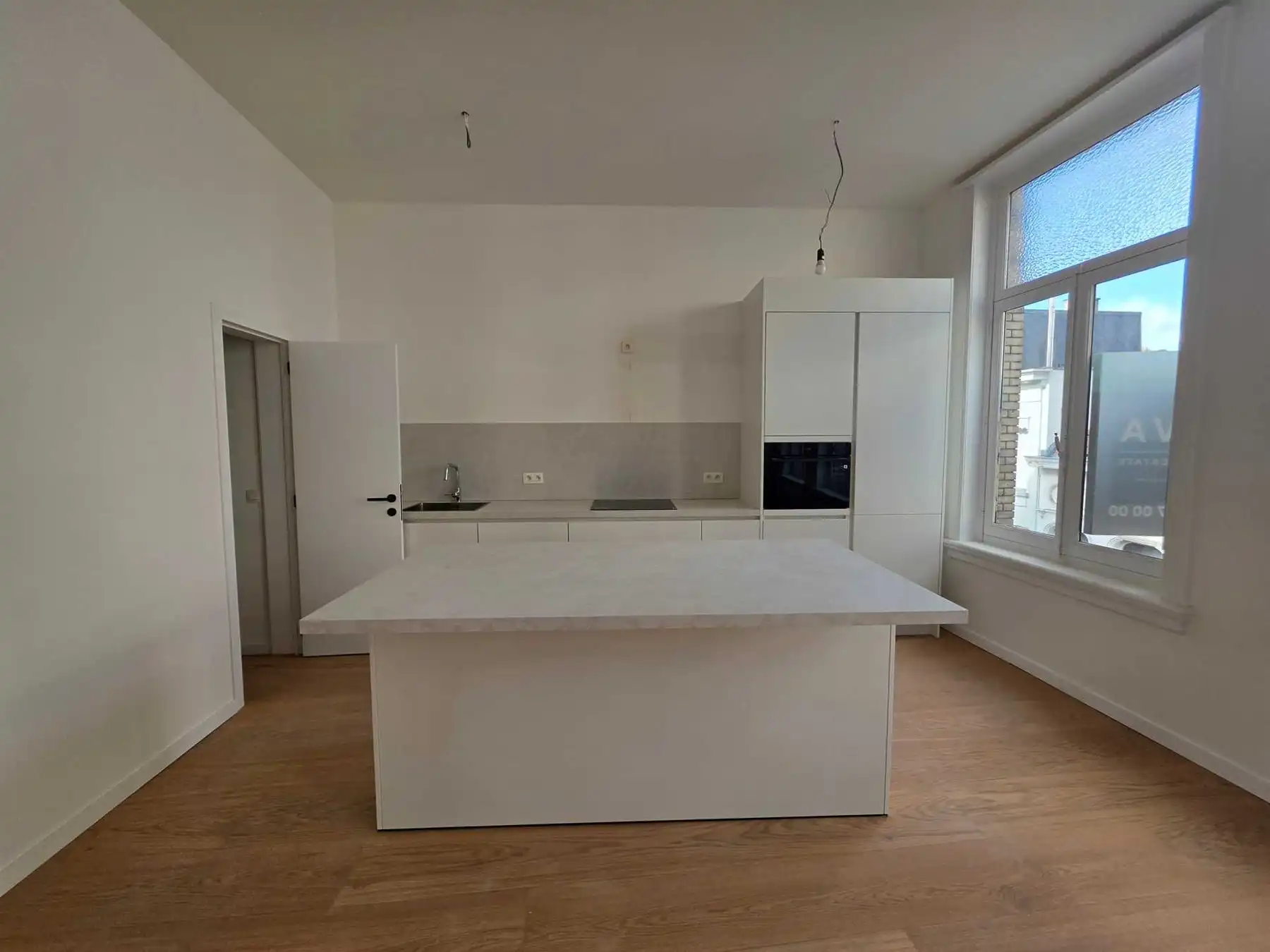 Volledig gerenoveerd appartement van 71 m² met 1 slaapkamer nabij Zurenborg foto 3