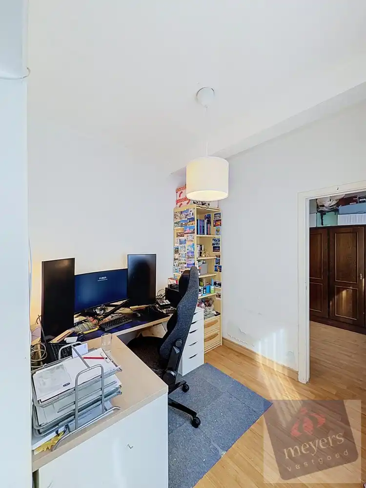 Appartement met 2 slaapkamers, balkon en garagebox in Hasselt foto 9