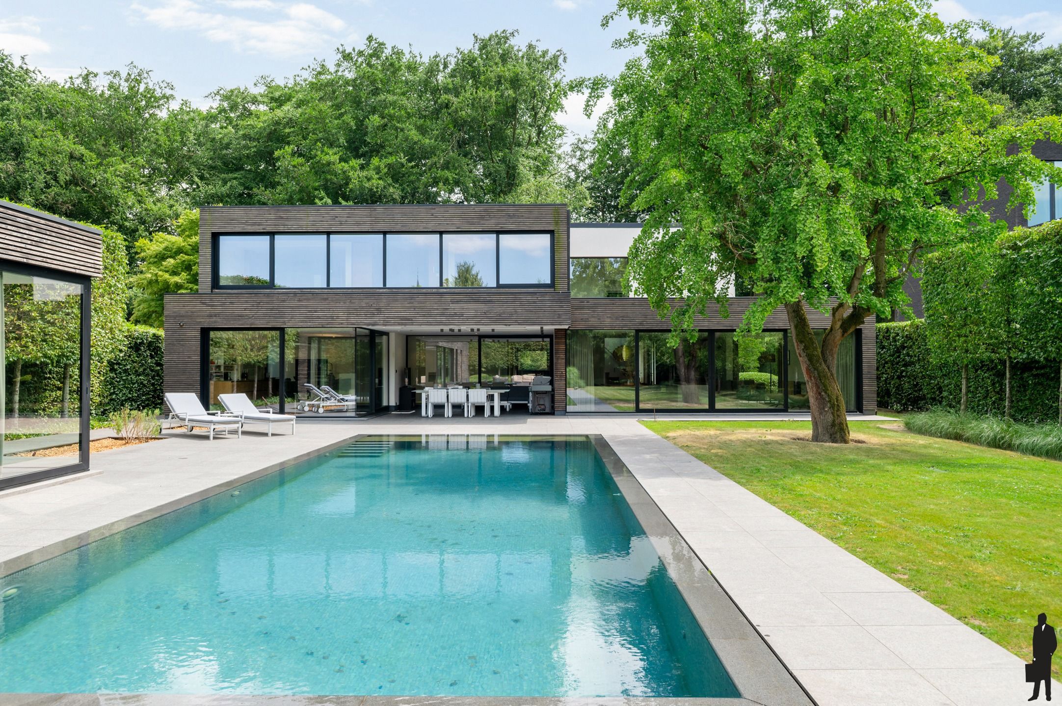 High-end afgewerkte villa op een uitzonderlijke locatie foto {{pictureIndex}}