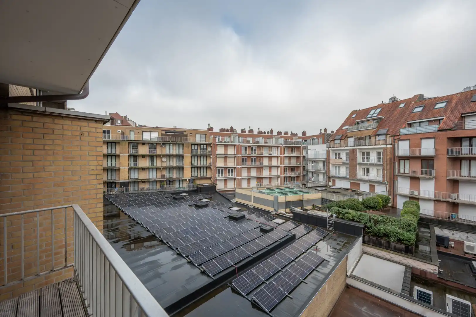 Instapklaar appartement op zeer centrale ligging tussen Lichttorenplein en Dumortierlaan foto 16
