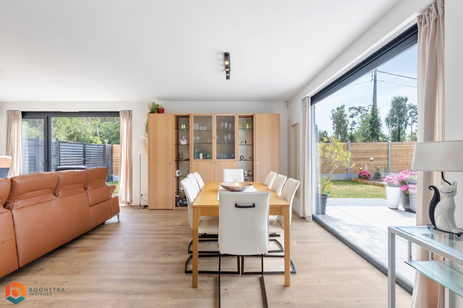 Energiezuinige laagbouw met 3 slpkrs en leuke tuin in Grasheide foto 5