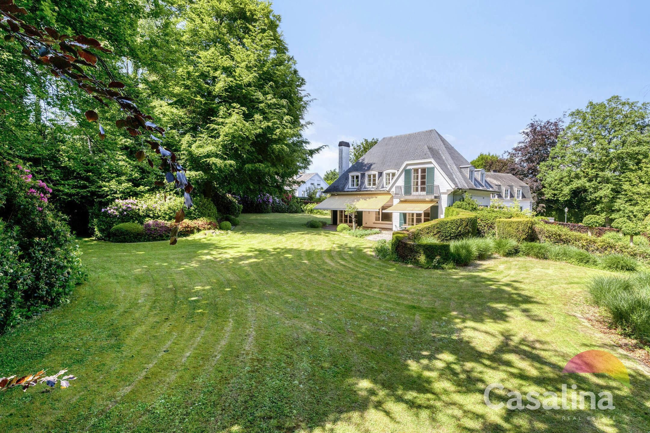 Te renoveren villa + bouwperceel in Kraainem foto 24