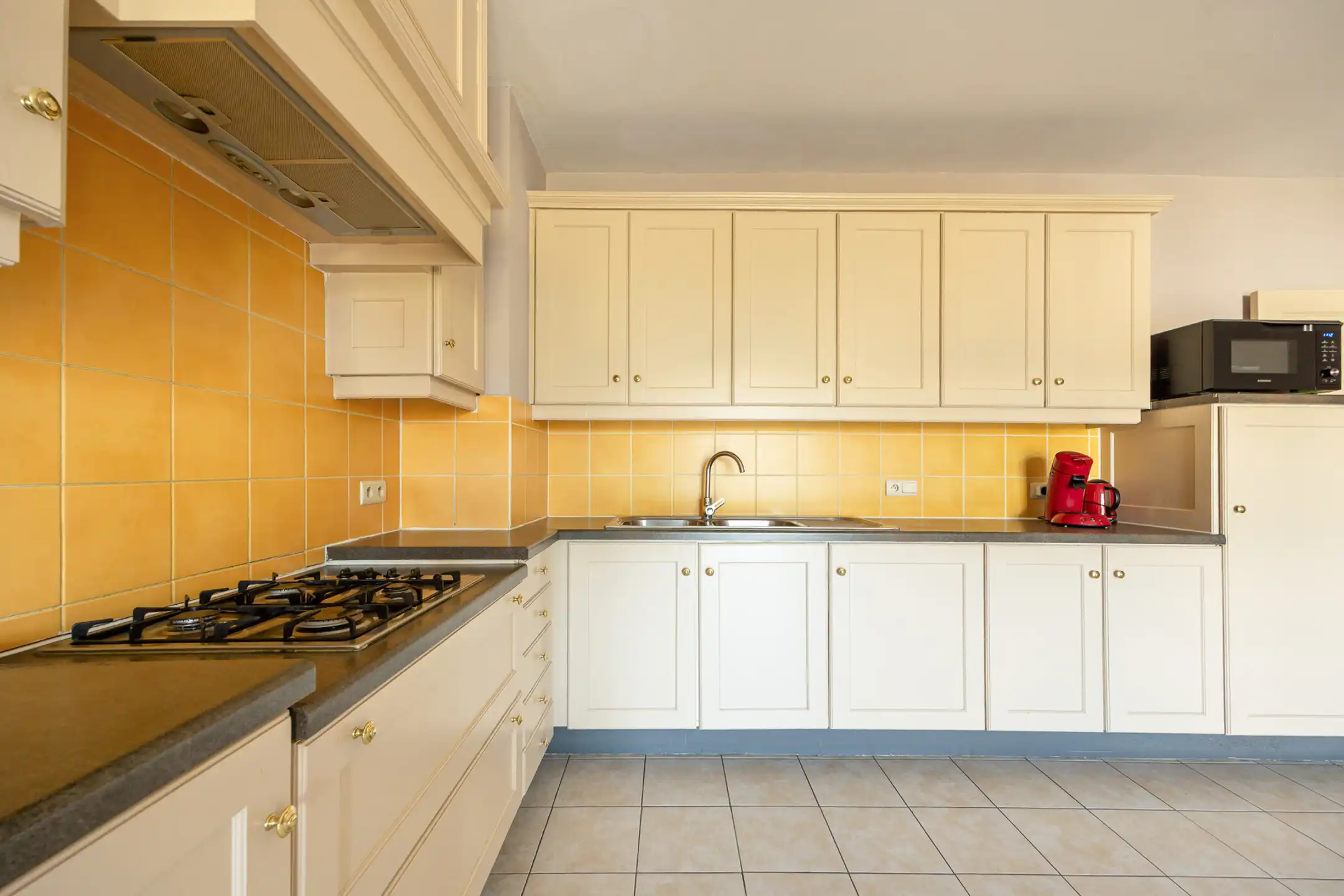 Verzorgd appartement met terras te Lier foto 7