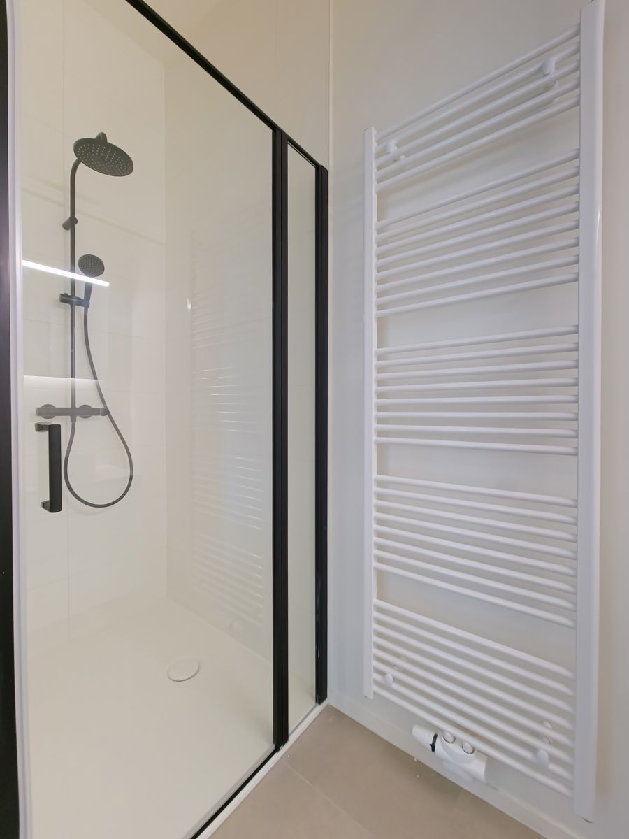 Ruim nieuwbouw ongemeubeld appartement met 2 slaapkamers foto 10