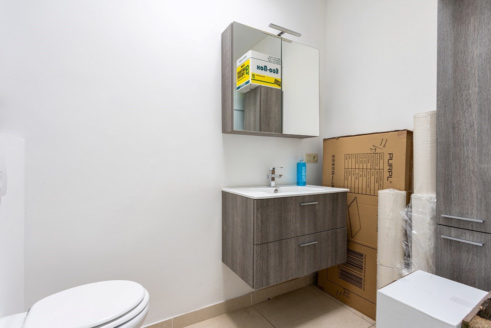 Handelsgelijkvloers of kantoorruimte met centrale ligging! foto 14