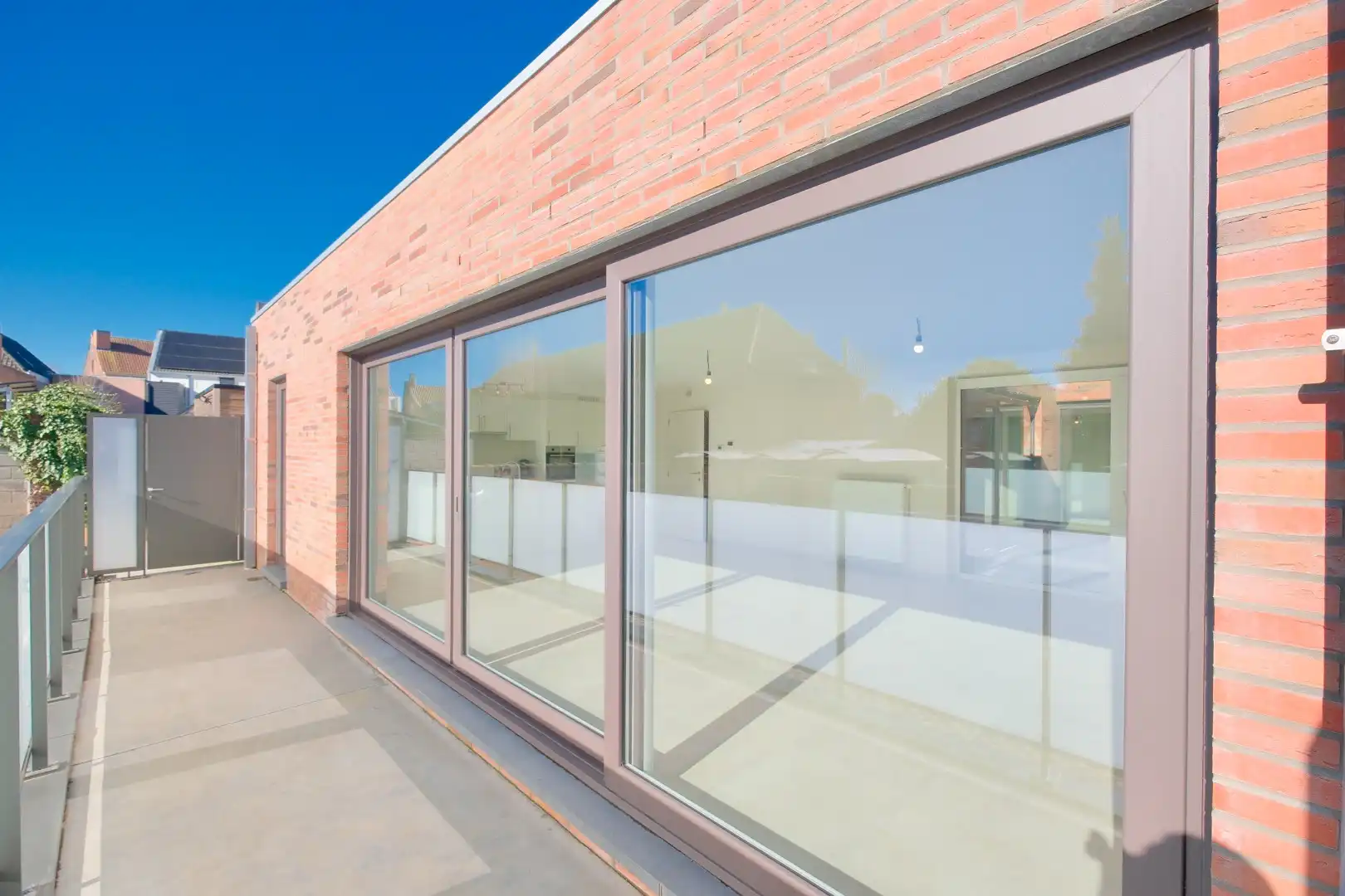 Gelijkvloers app met 2 slaapkamers, ruim terras en binnenkoer! foto 8