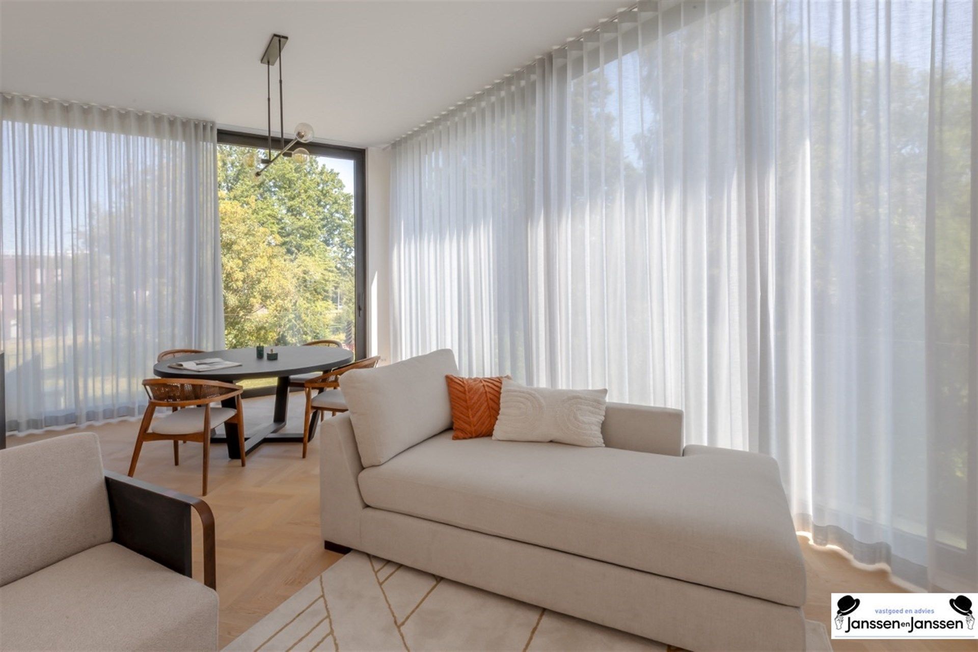 Prachtig appartement van 135 m² met 53 m² terras in Kasteelvilla Hortensia foto 10