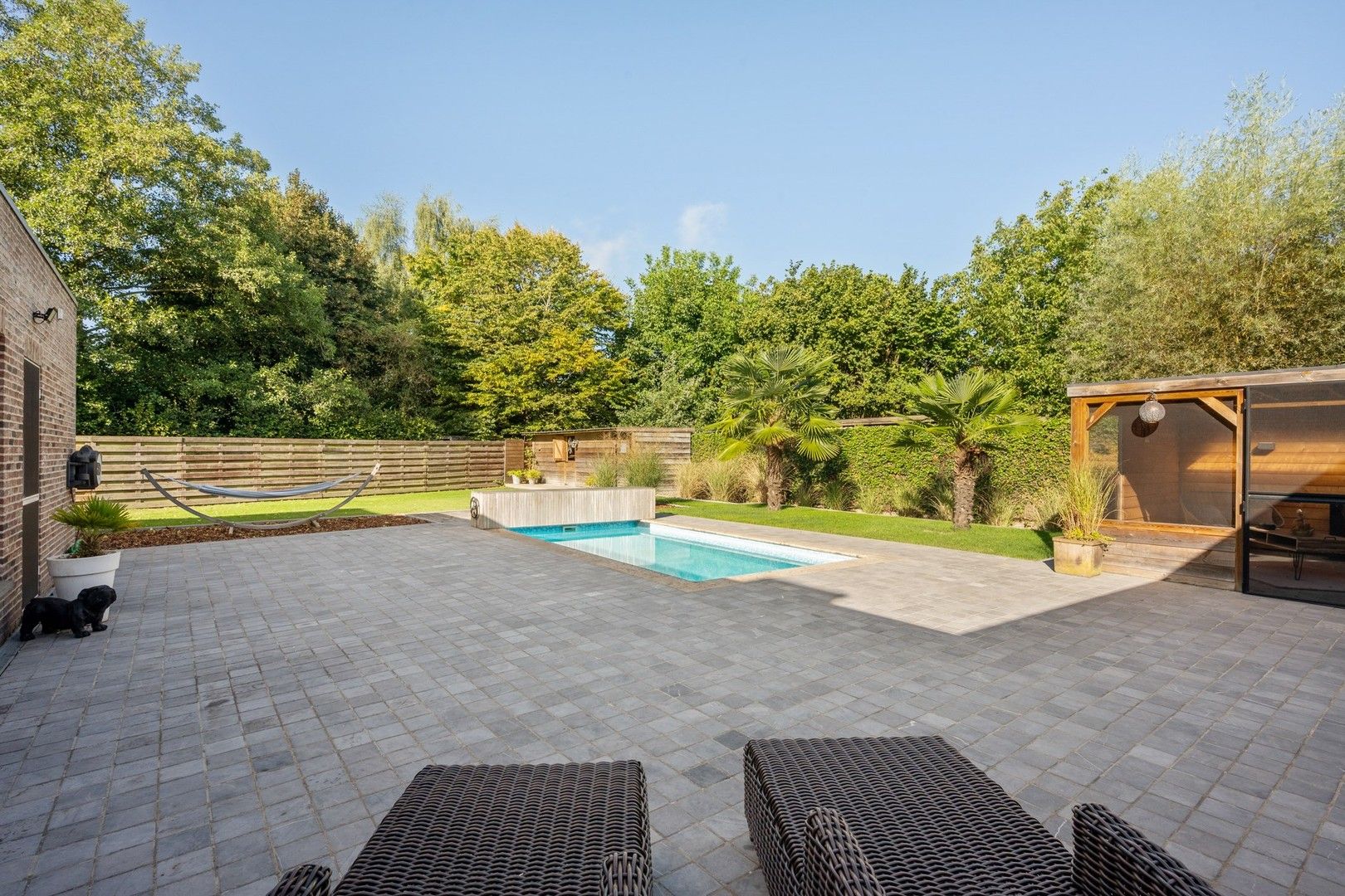 Instapklare en energiezuinige villa met zwembad en loods aan de voet van de Vlaamse Ardennen foto 9