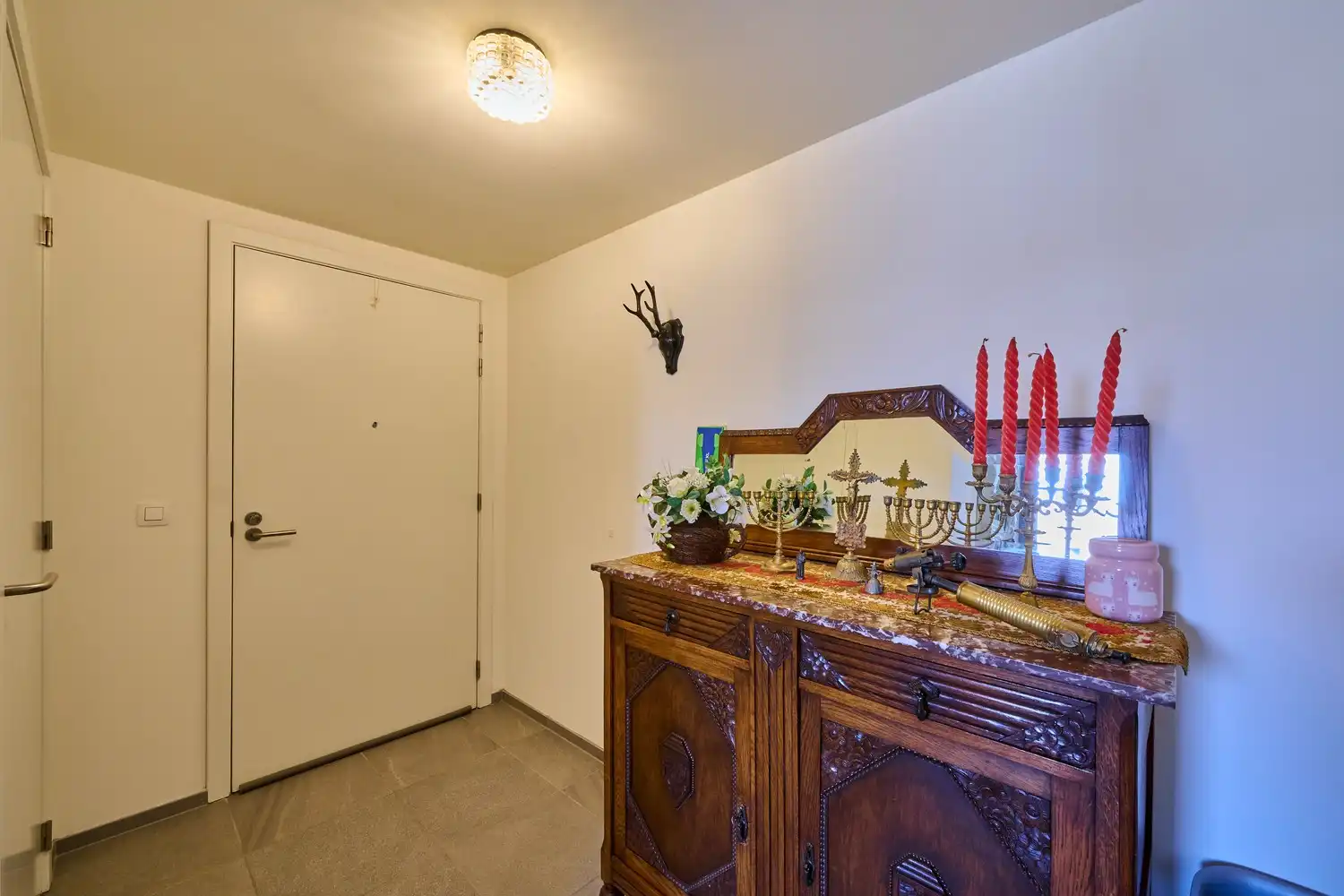 Ideaal gelegen serviceflat (tweede verdieping) met zongericht terras foto 11