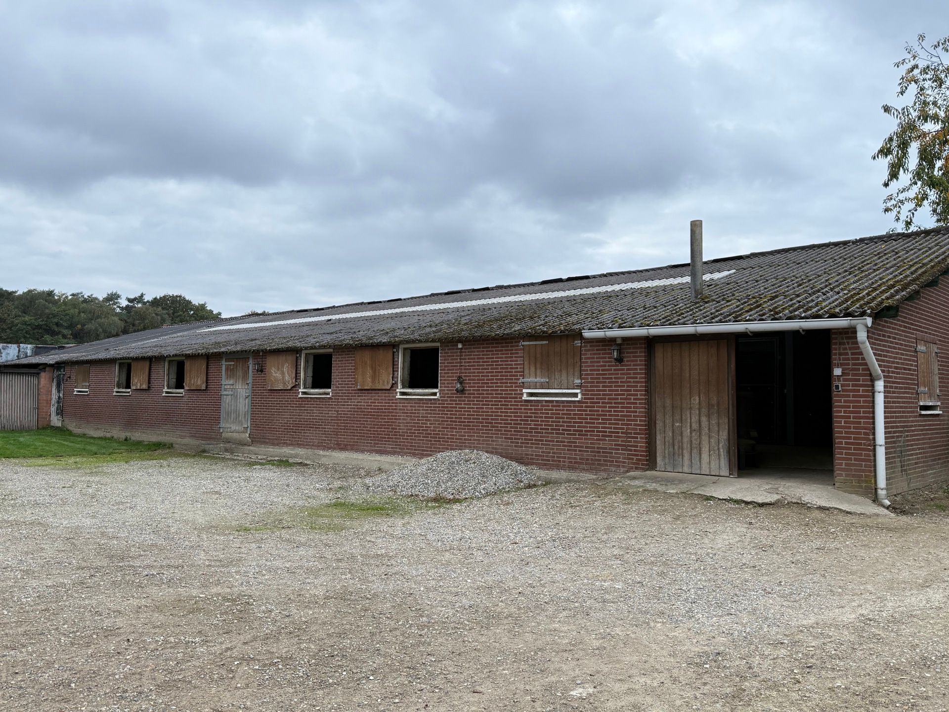 OUDSBERGEN - Prachtig gelegen woning met loodsen op 2ha5 foto 39