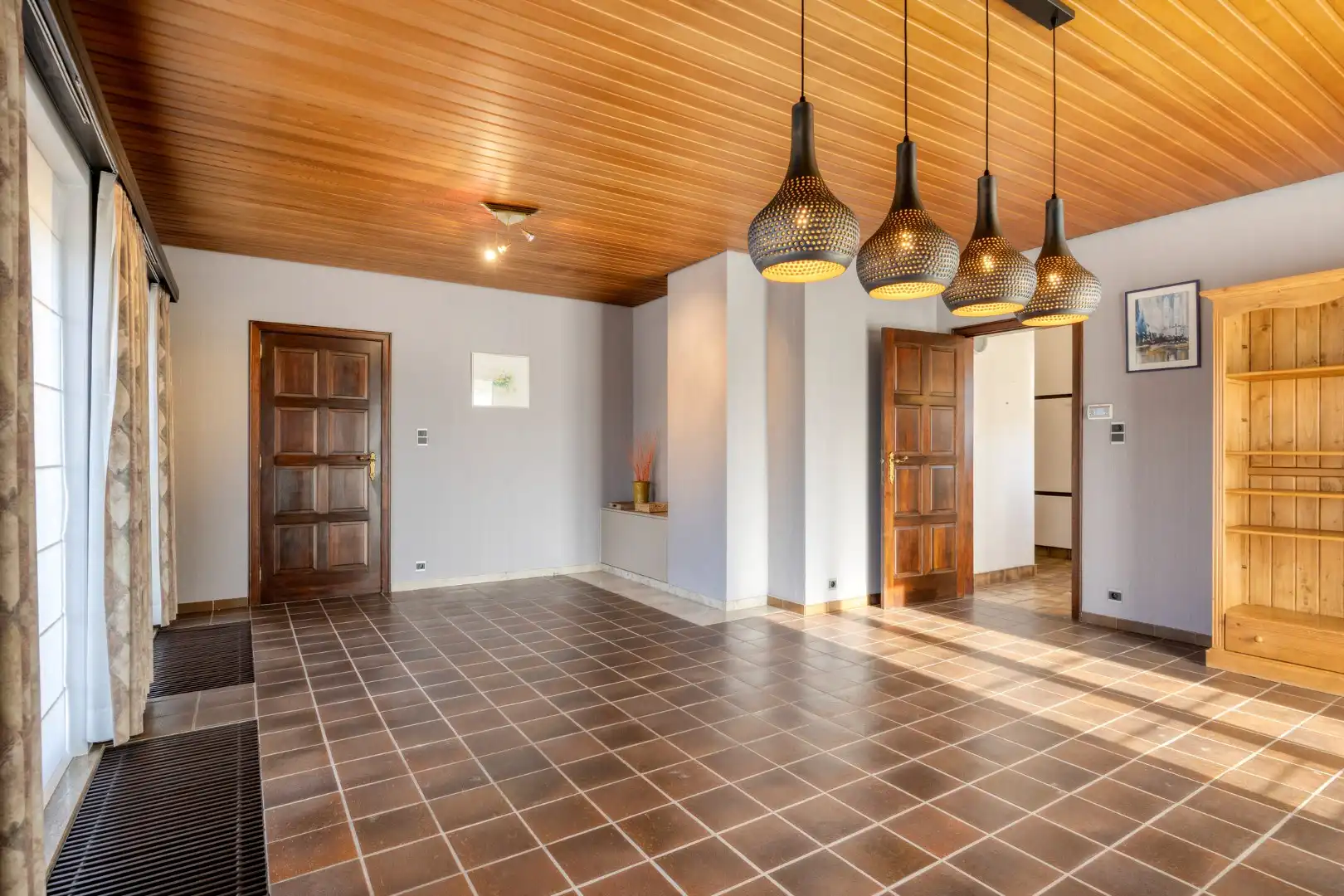 Gelijkvloerse woning met 3 slpks, rustig gelegen op 868 m² ! foto 3