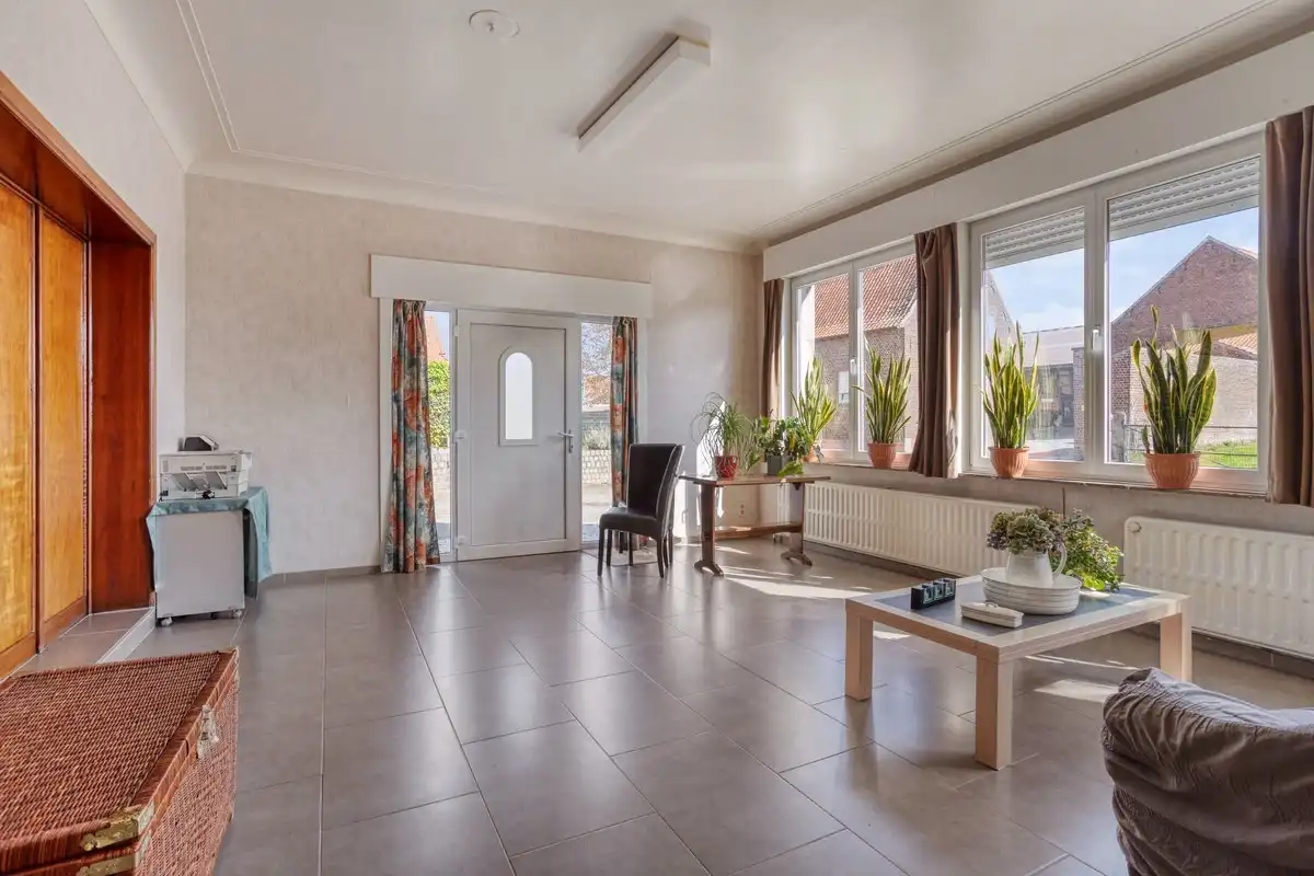 Te renoveren woning en 2 bouwgronden foto 3