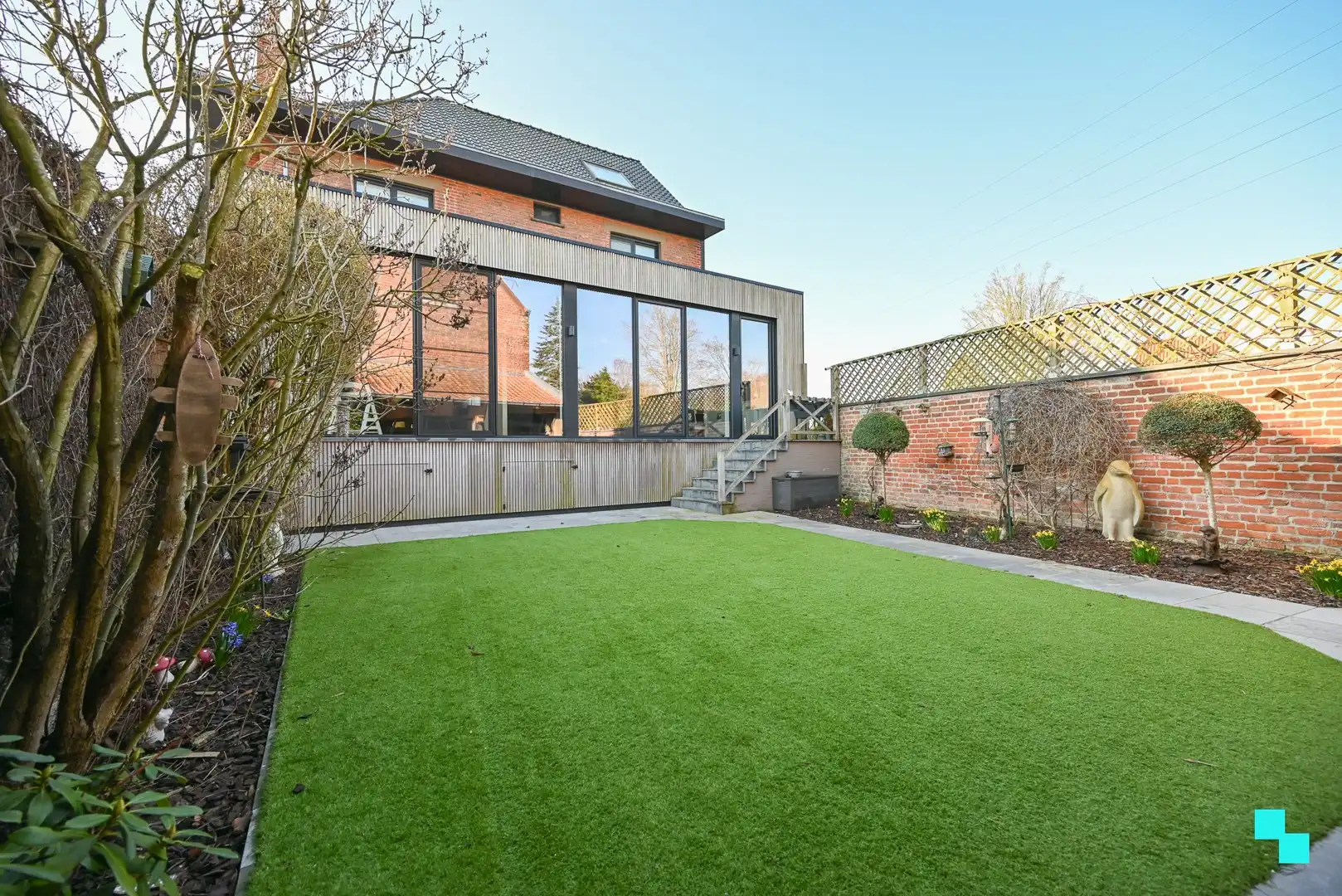 Karaktervolle villa met hedendaags wooncomfort te Izegem foto 2