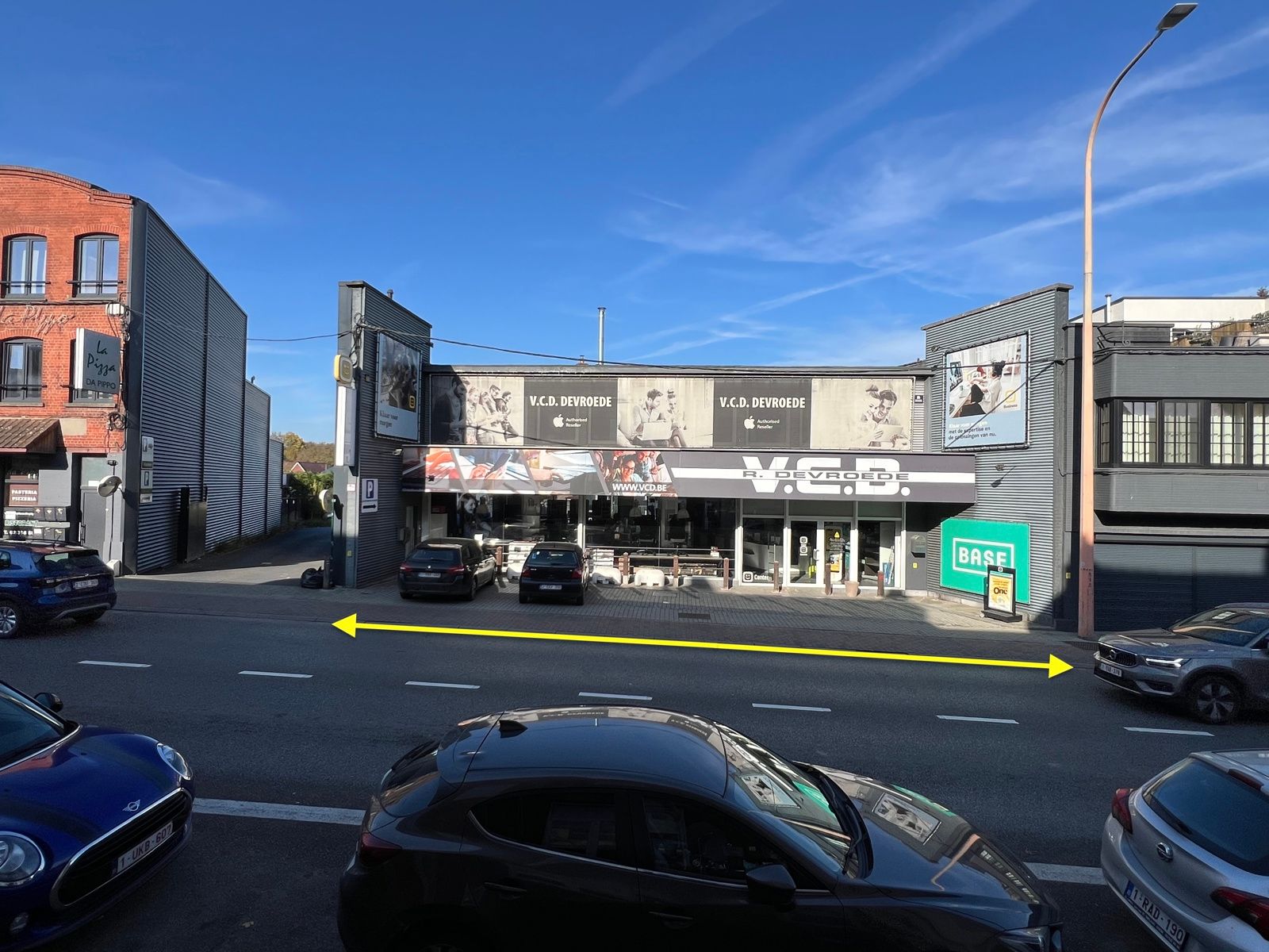 Commercieel pand / showroom op TOP-locatie te 1500 Halle. foto 4