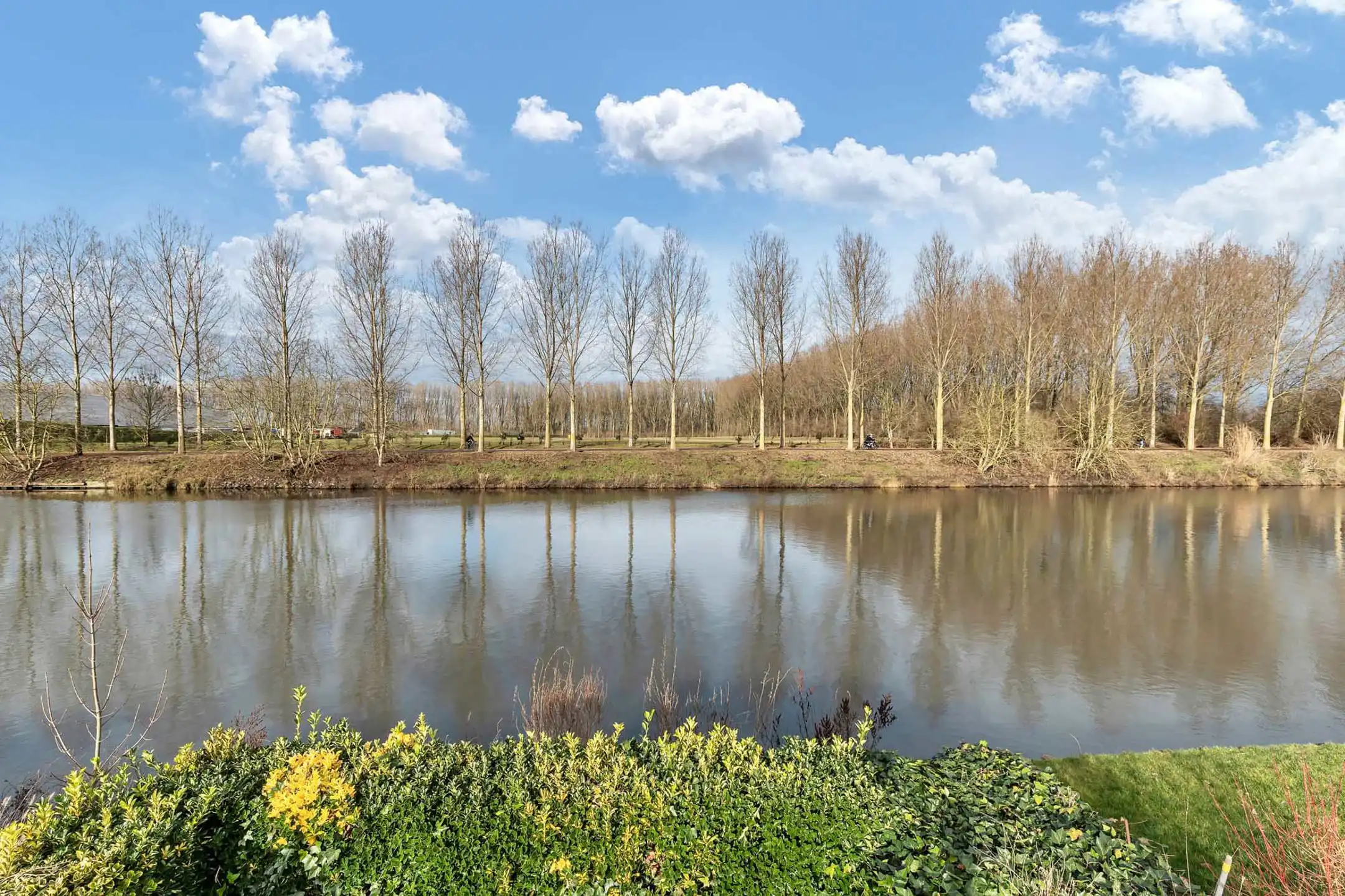 Charmante gesloten bebouwing met diepe tuin aan de Leie in Astene foto 15