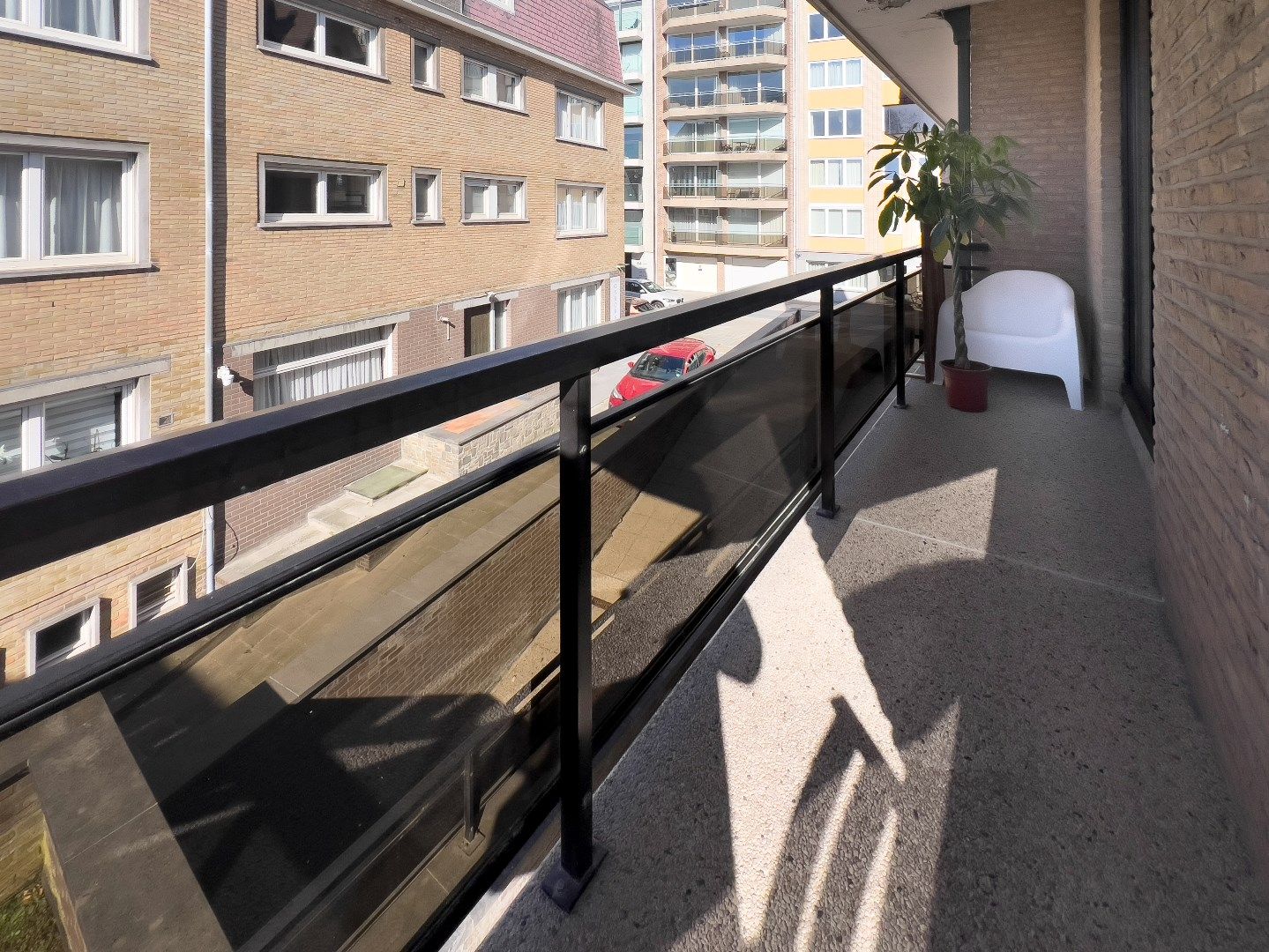 Prachtig gerenoveerd appartement met 3 slpk gelegen op 100 meter van de Zeedijk. Mogelijkheid aankoop parking foto 23