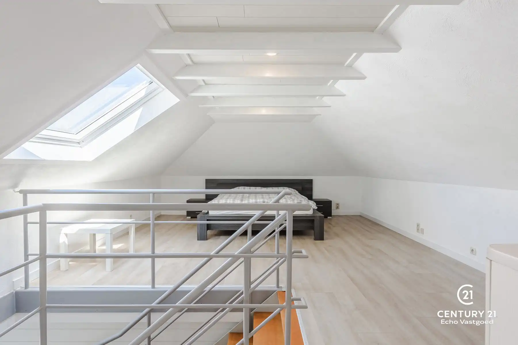 Onderhouden, energiezuinige gelijkvl. villa met mooie tuin foto 22