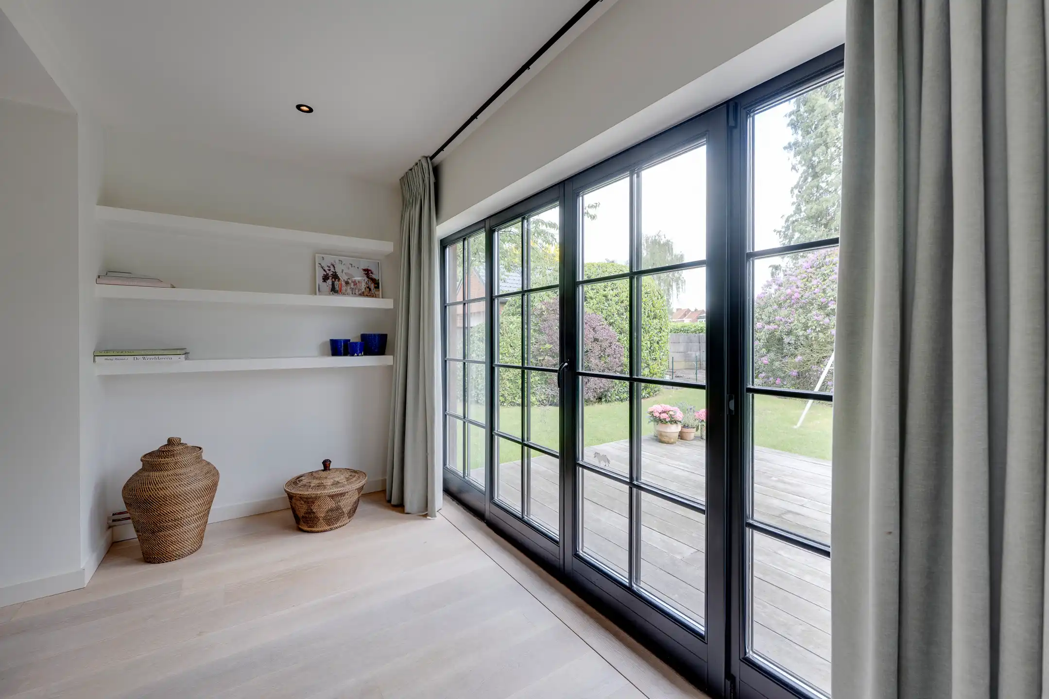 Prachtige rietgedekte villa te koop foto 14