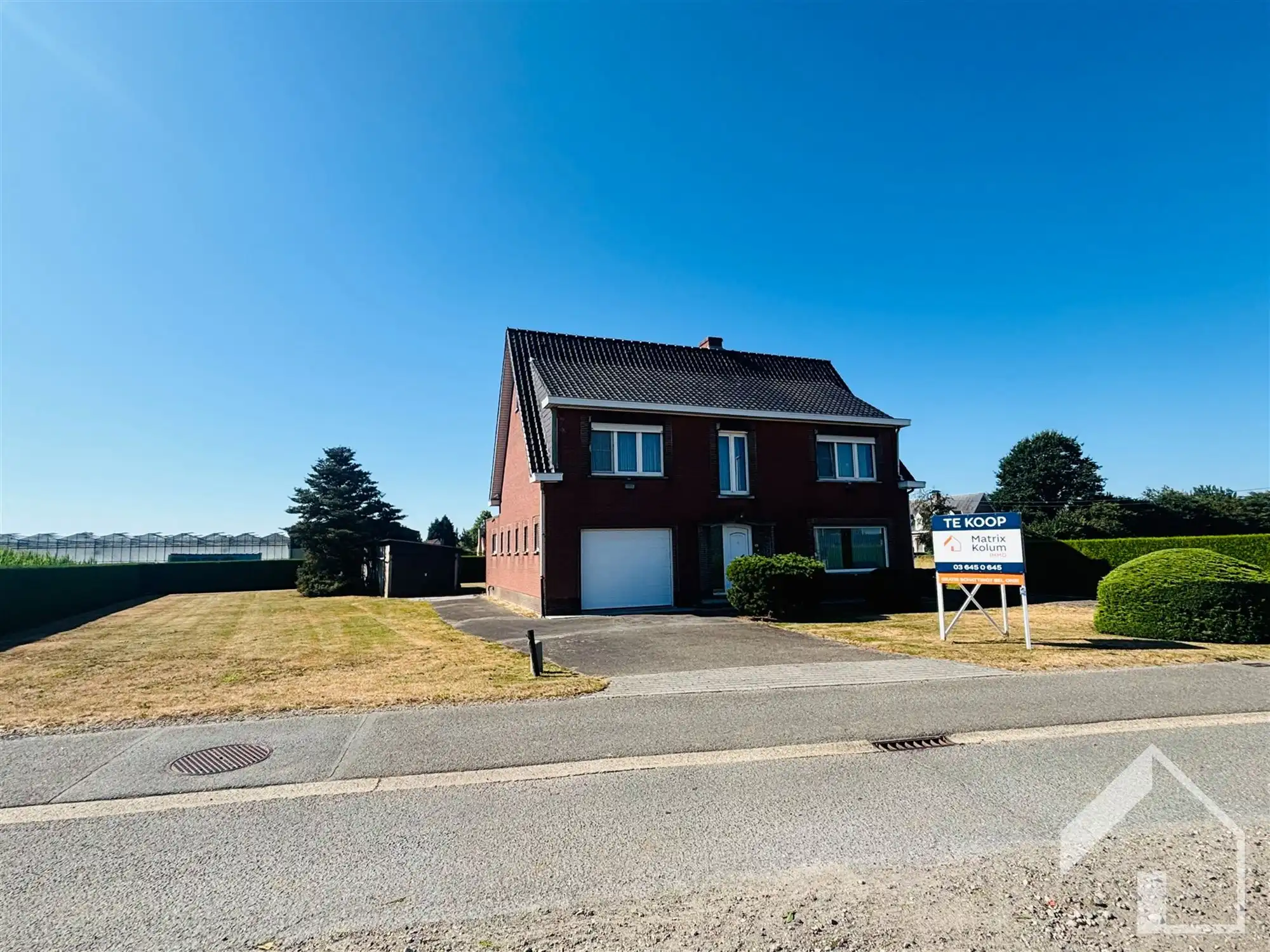 Hoofdfoto van de publicatie: Te renoveren woning op een perceel van 1984m2