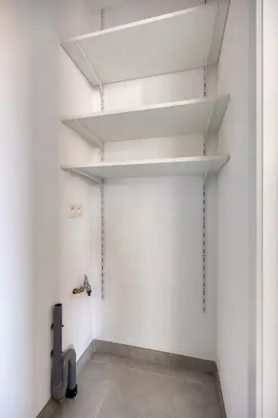 Volledig nieuw gerenoveerd gelijkvloers appartement foto 6