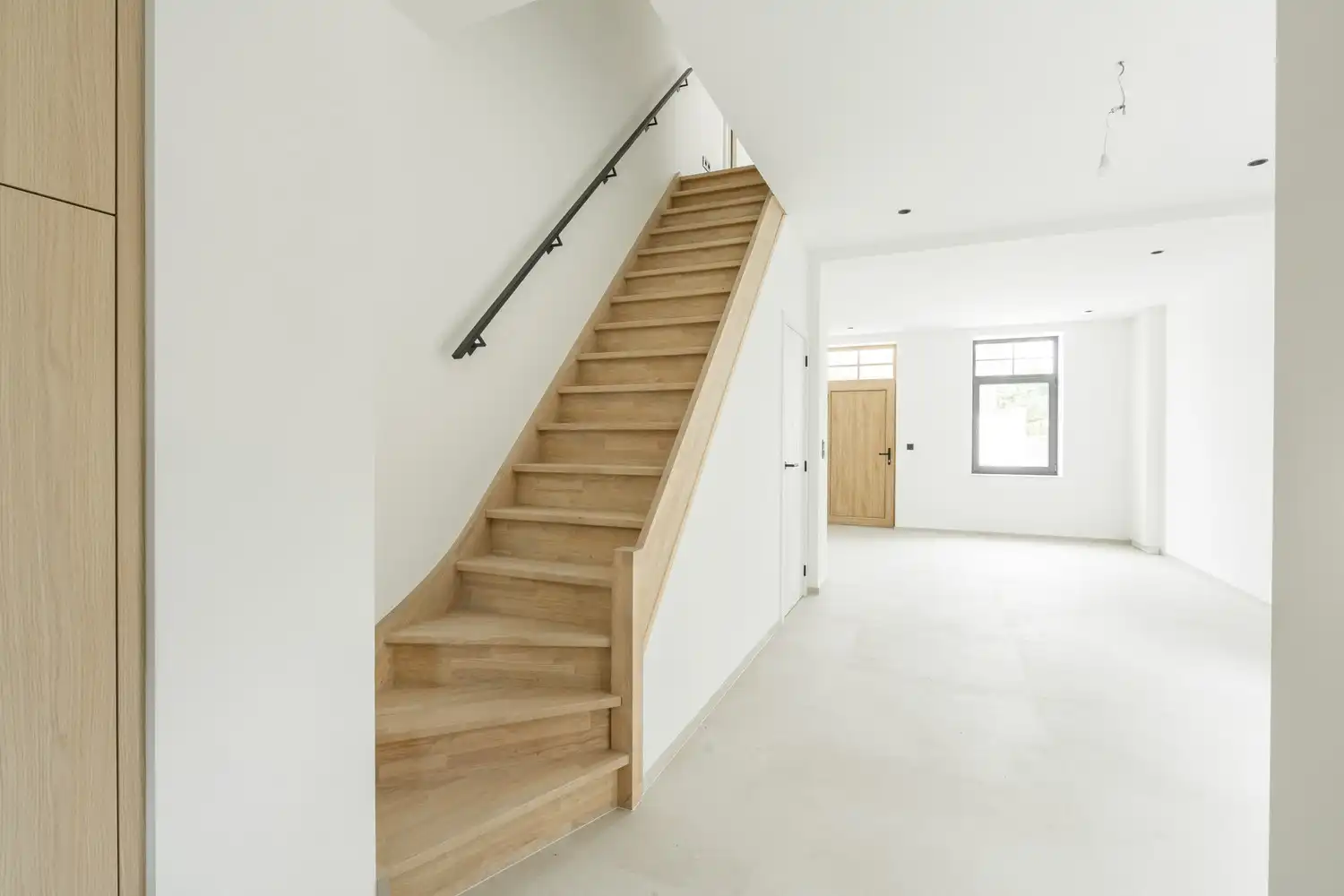 Leuke gerenoveerde en instapklare woning  met 2 slaapkamers foto 6